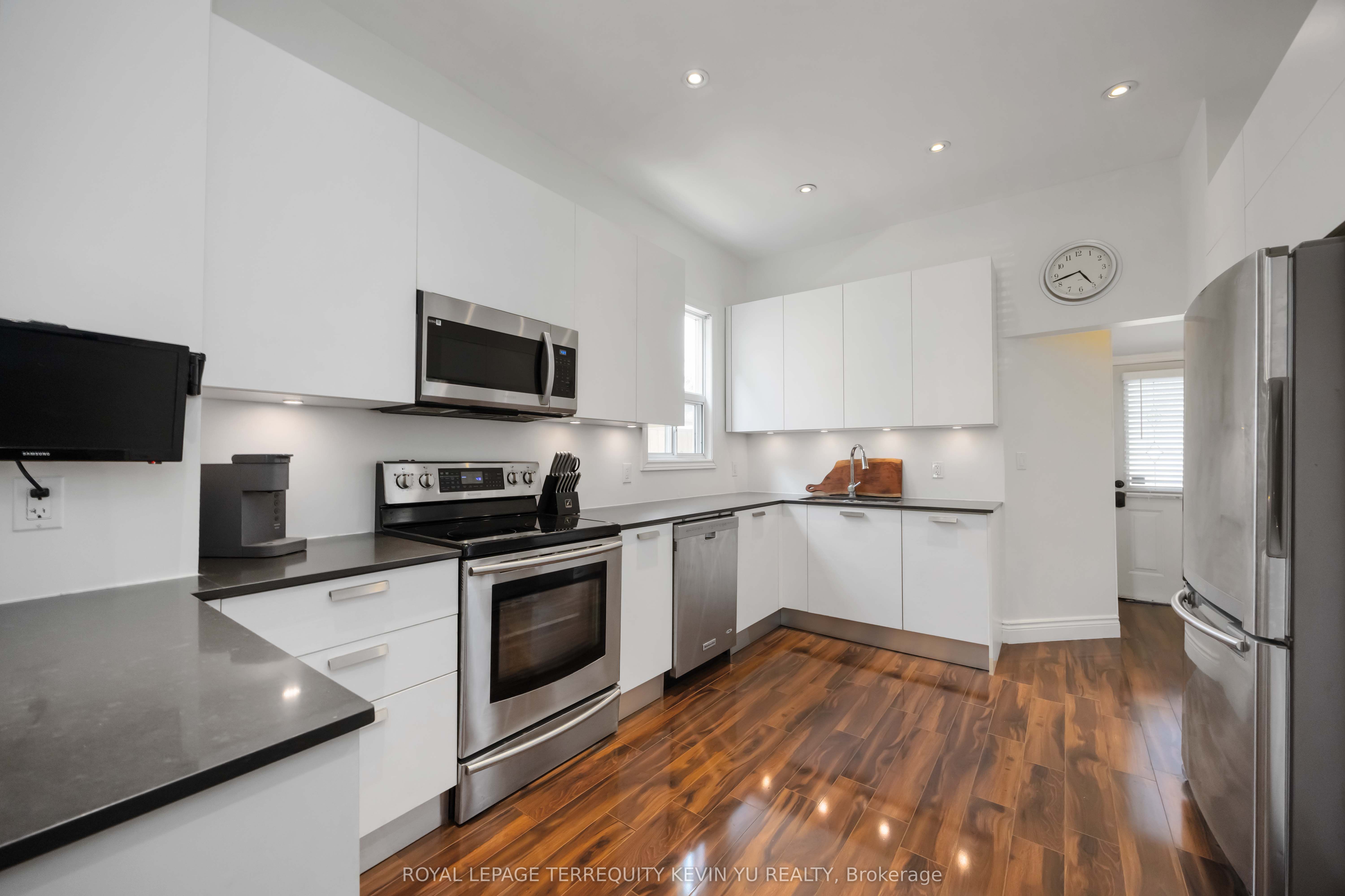 23 Edwin Avenue