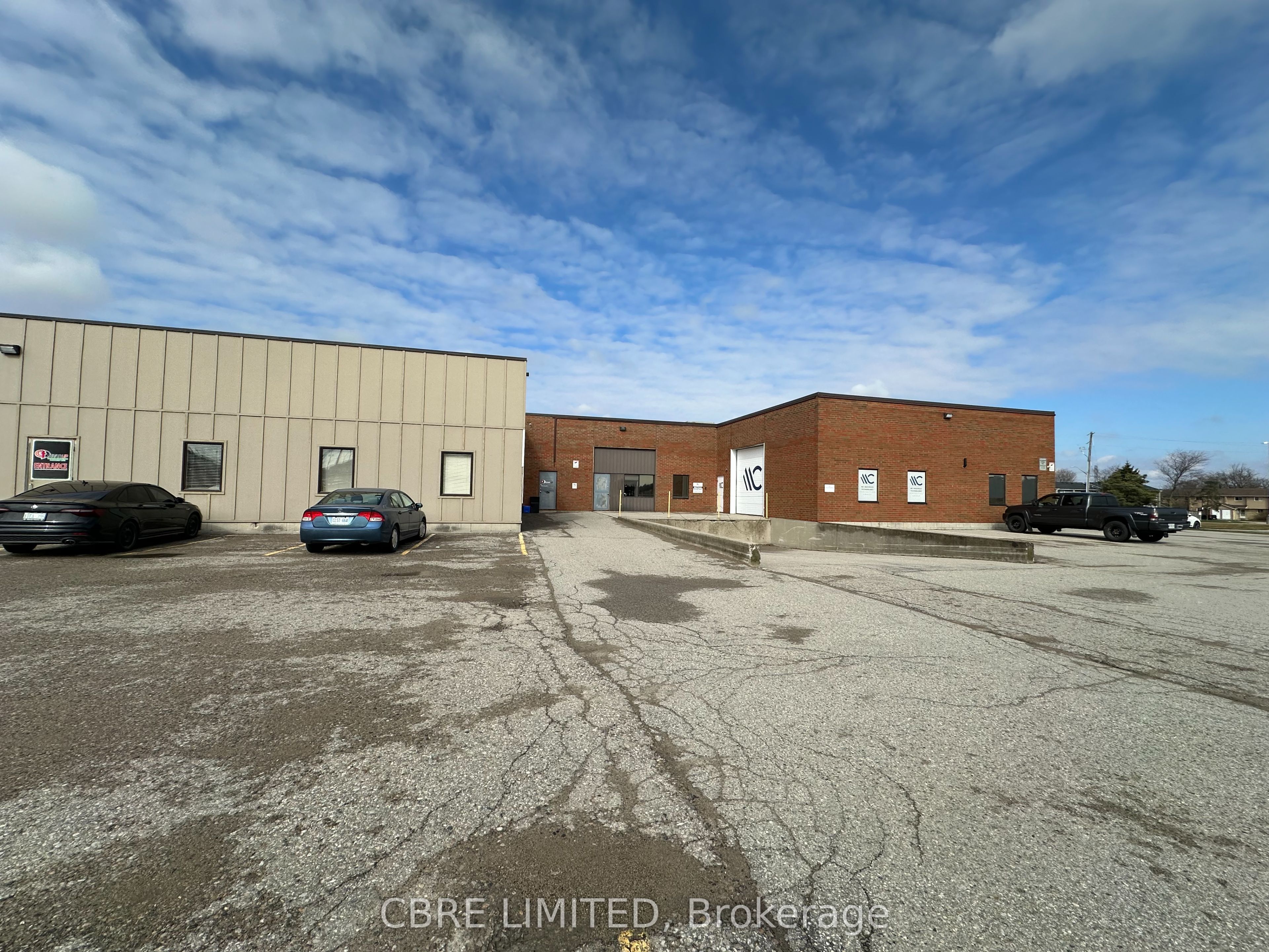 300 South Edgeware Road, St. Thomas NE