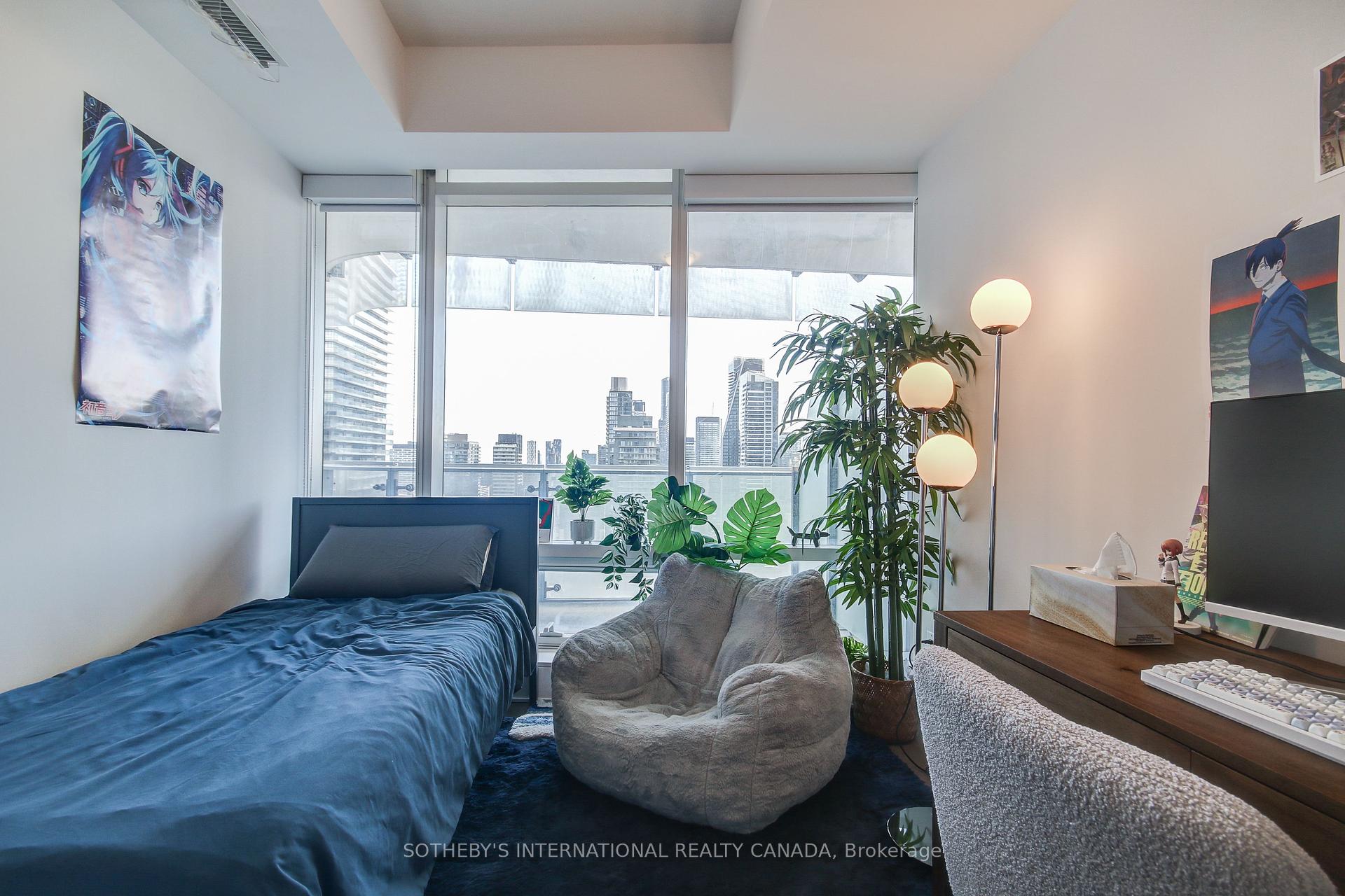 2 Bedrooms Condo at 1 Bloor, Toronto For sale