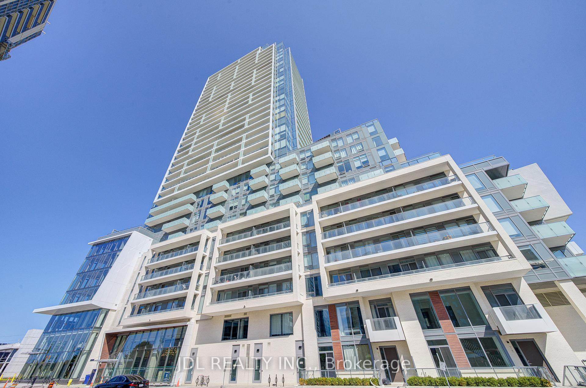 2 Bedrooms Condo at 8 Olympic Garden, Toronto For sale