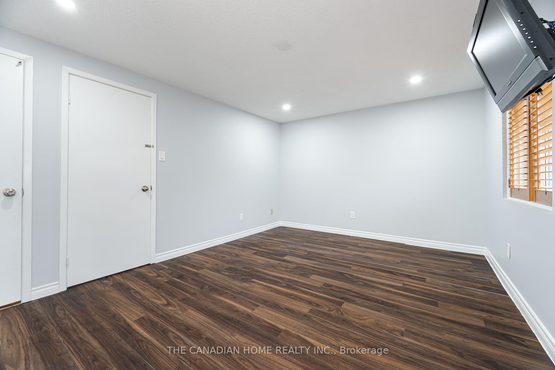 3 Bedrooms Condo at 4662 Kingston, Toronto For sale
