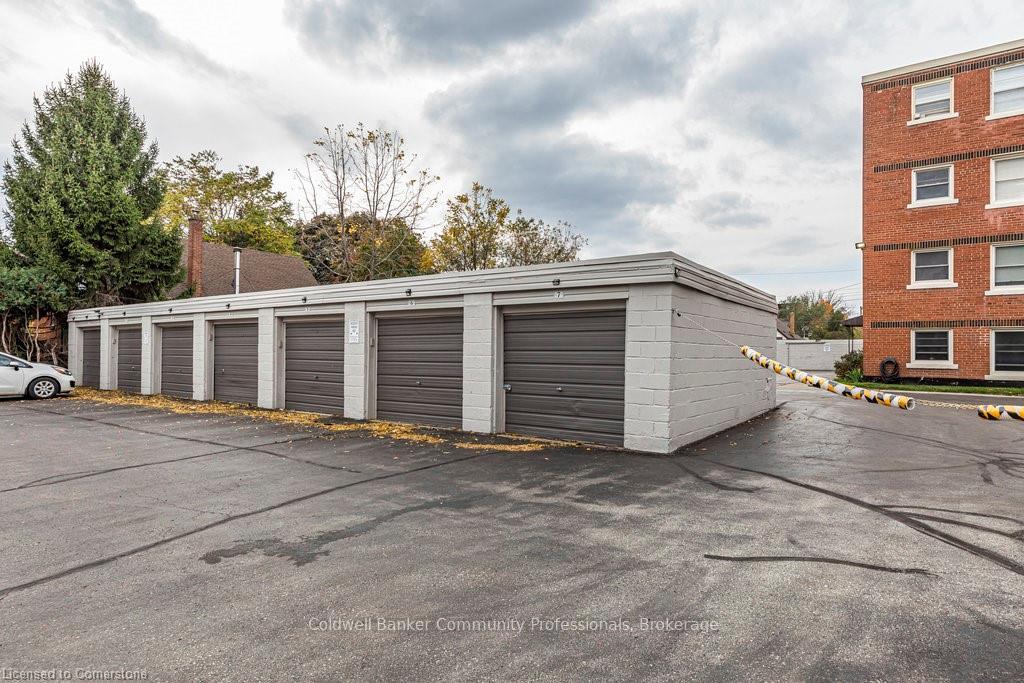 2 Bedrooms Co-op at 5 East 36th,  Hamilton For sale