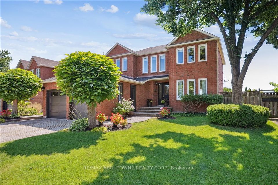 1008 Glenbrook
