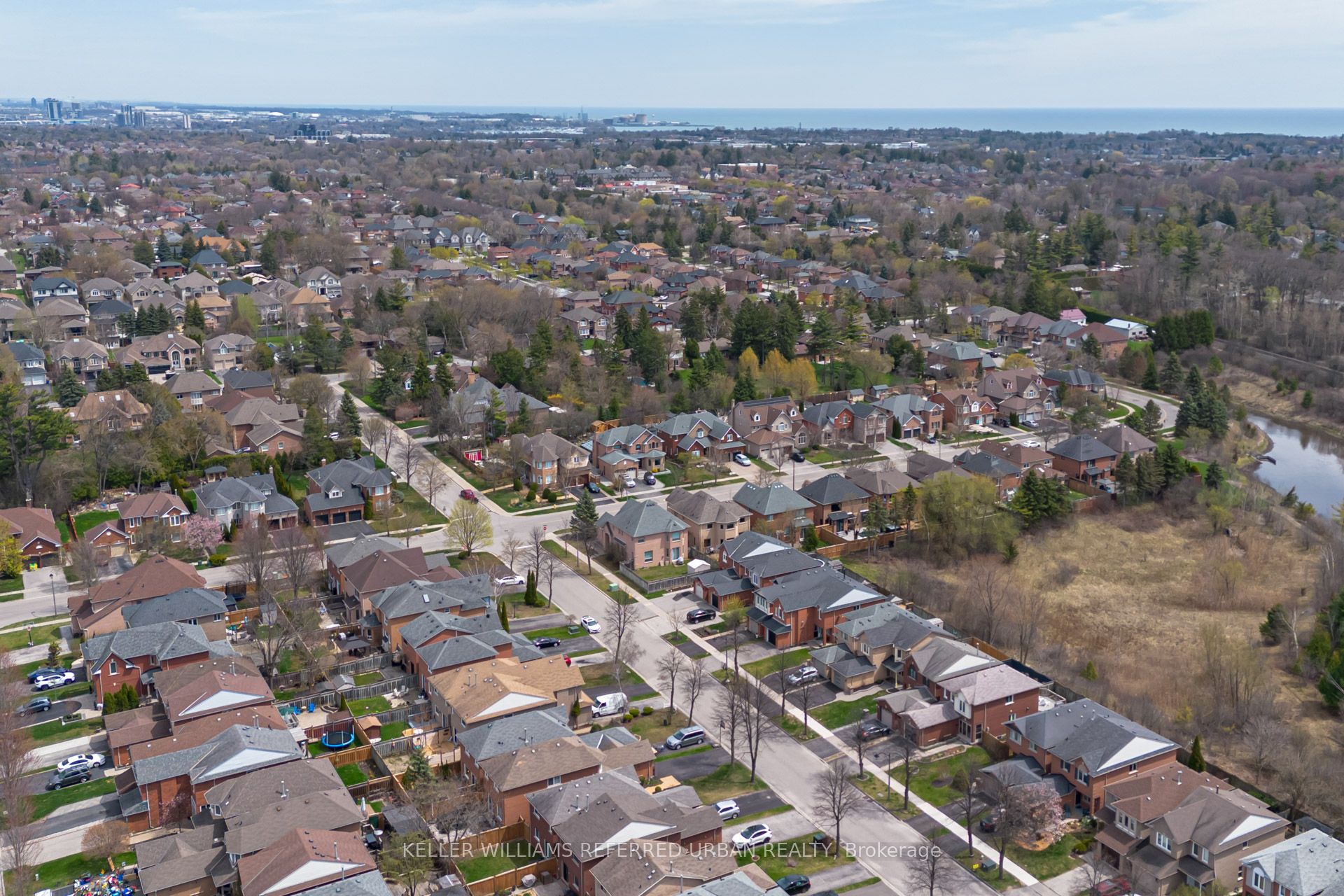 105 White Pine Crescent, Pickering, ON L1V 6S3