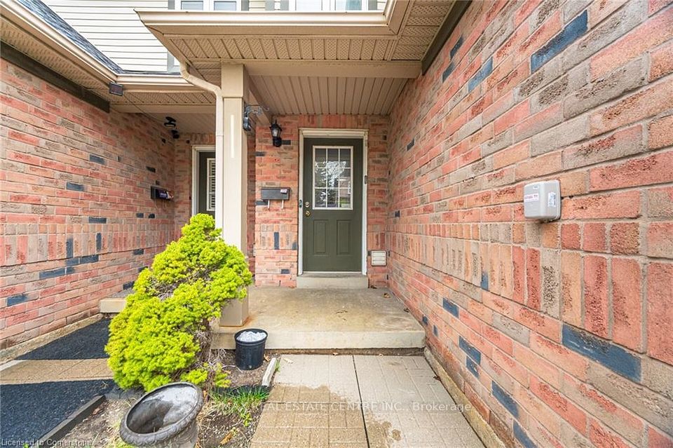 #62 - 5255 Guildwood Way, Mississauga, ON L5R 4A8