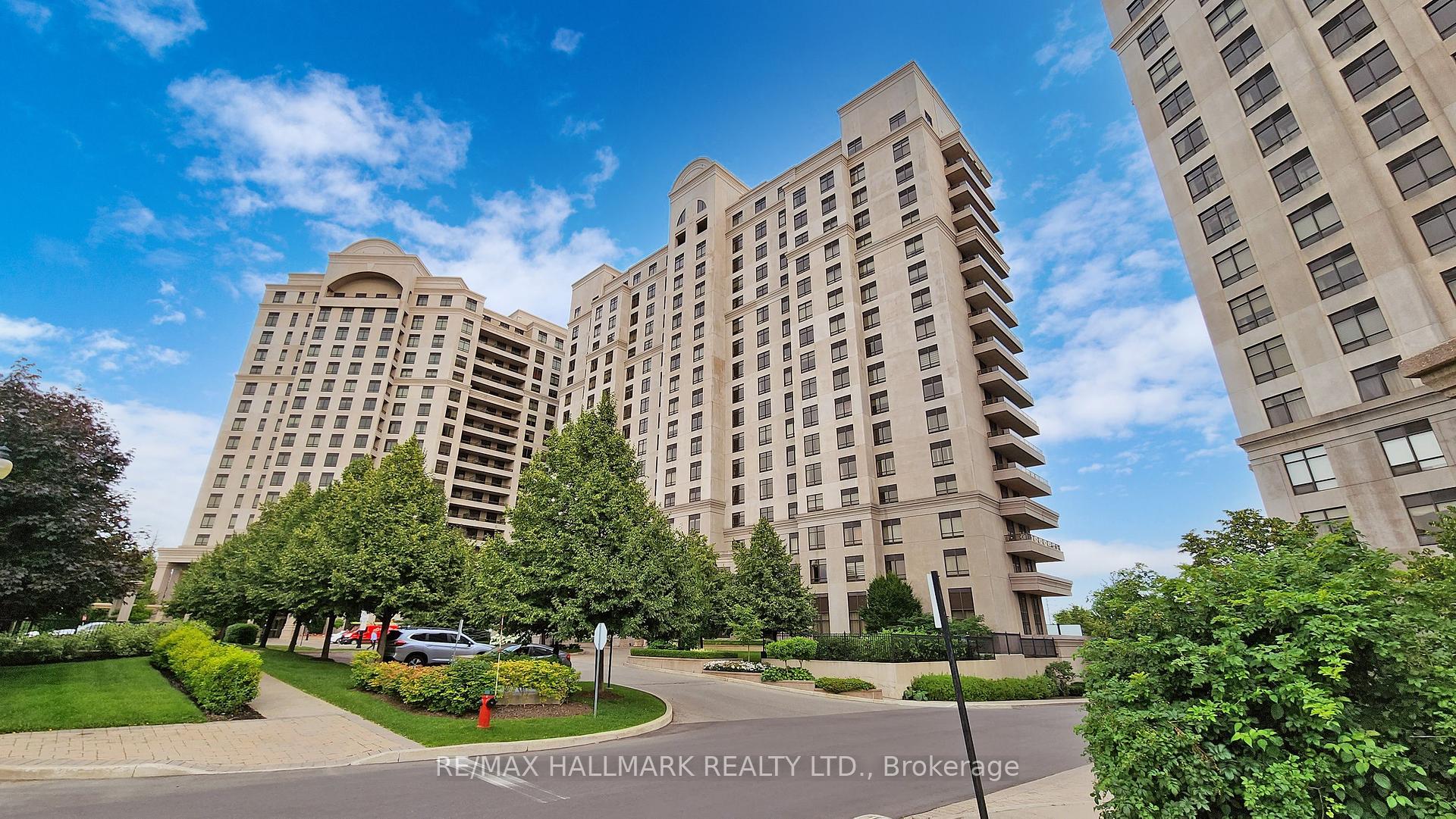 3 Bedrooms Condo at 9245 Jane, Vaughan For sale