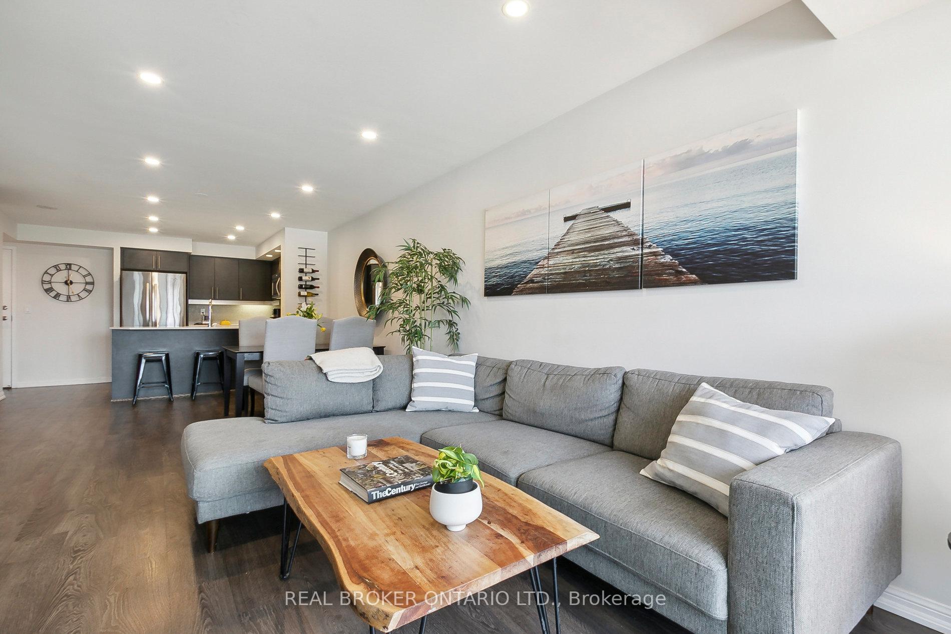 3 Bedrooms Condo at 85 East Liberty,  Toronto For sale