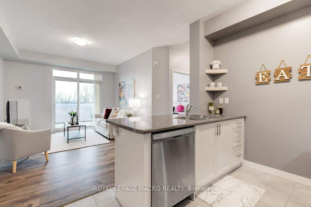1 Bedroom Condo at 125 Shoreview,  Hamilton For sale