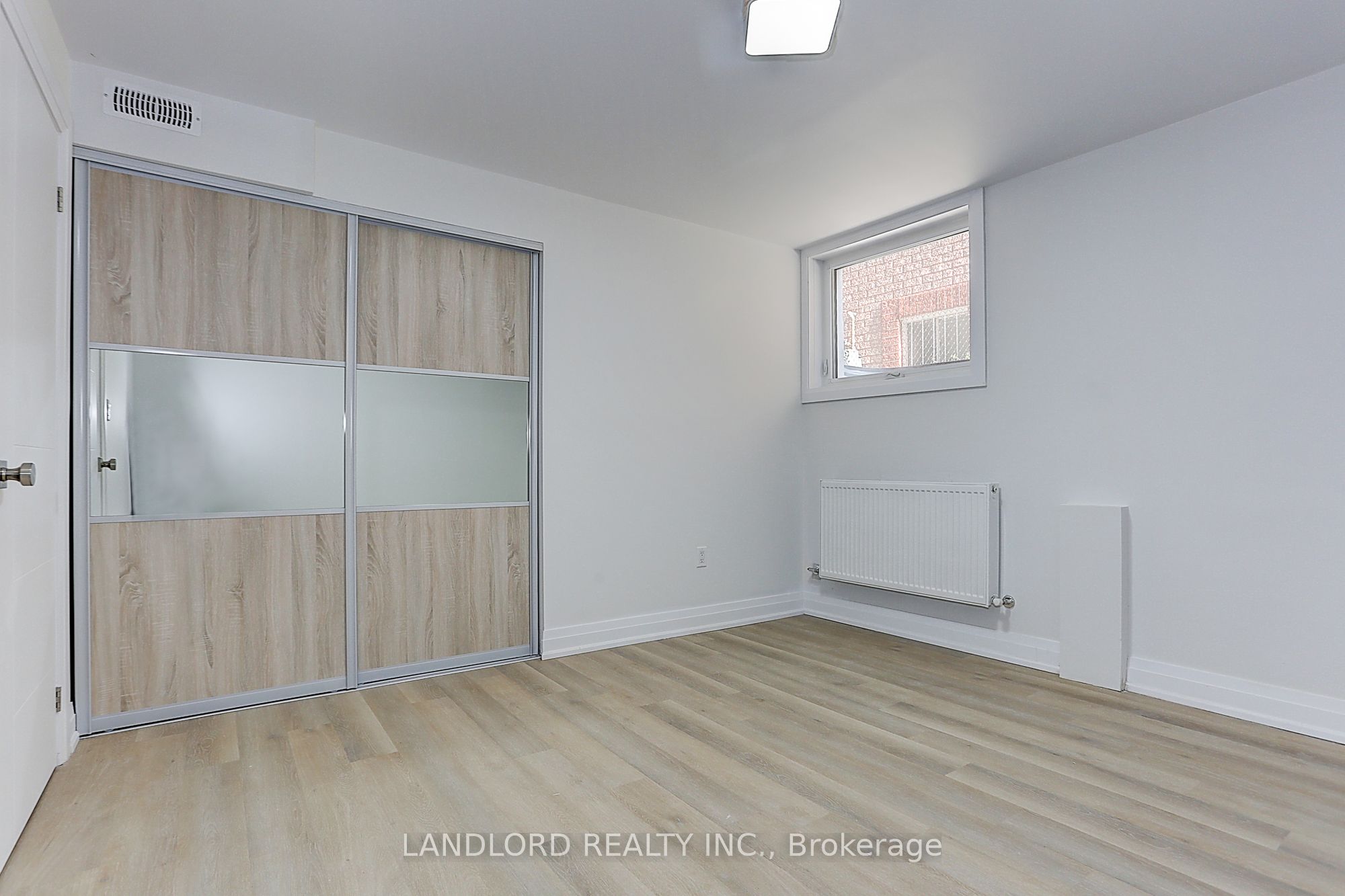 30 Lambton Avenue, #Lower