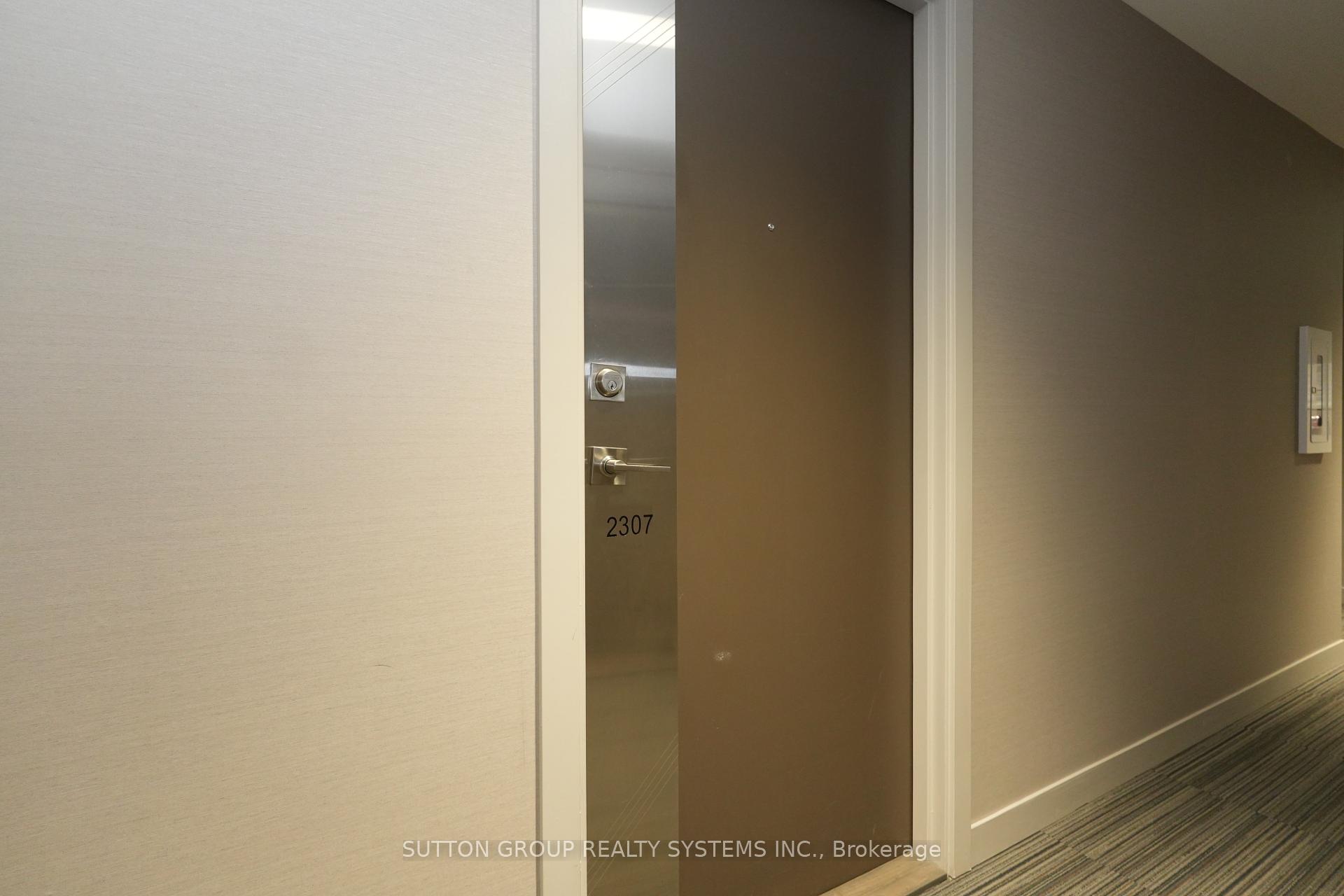 1 Bedroom Condo at 2087 Fairview, Burlington For sale