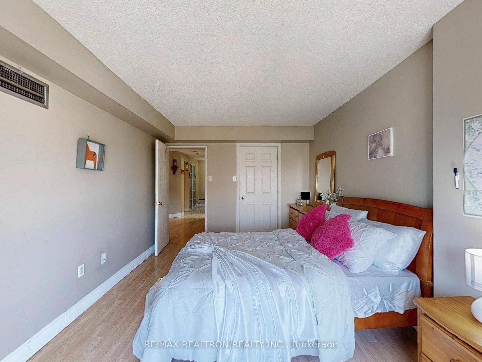 1 Bedroom Condo at 430 McLevin, Toronto For sale