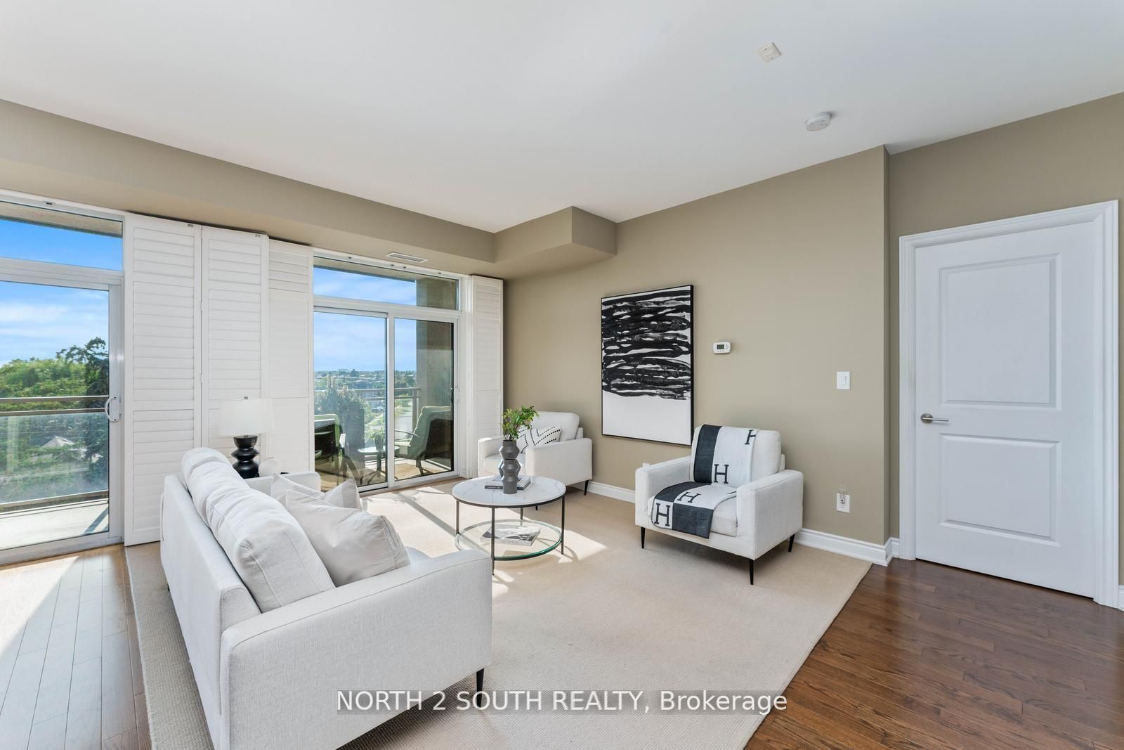 281 Woodbridge Avenue, #521