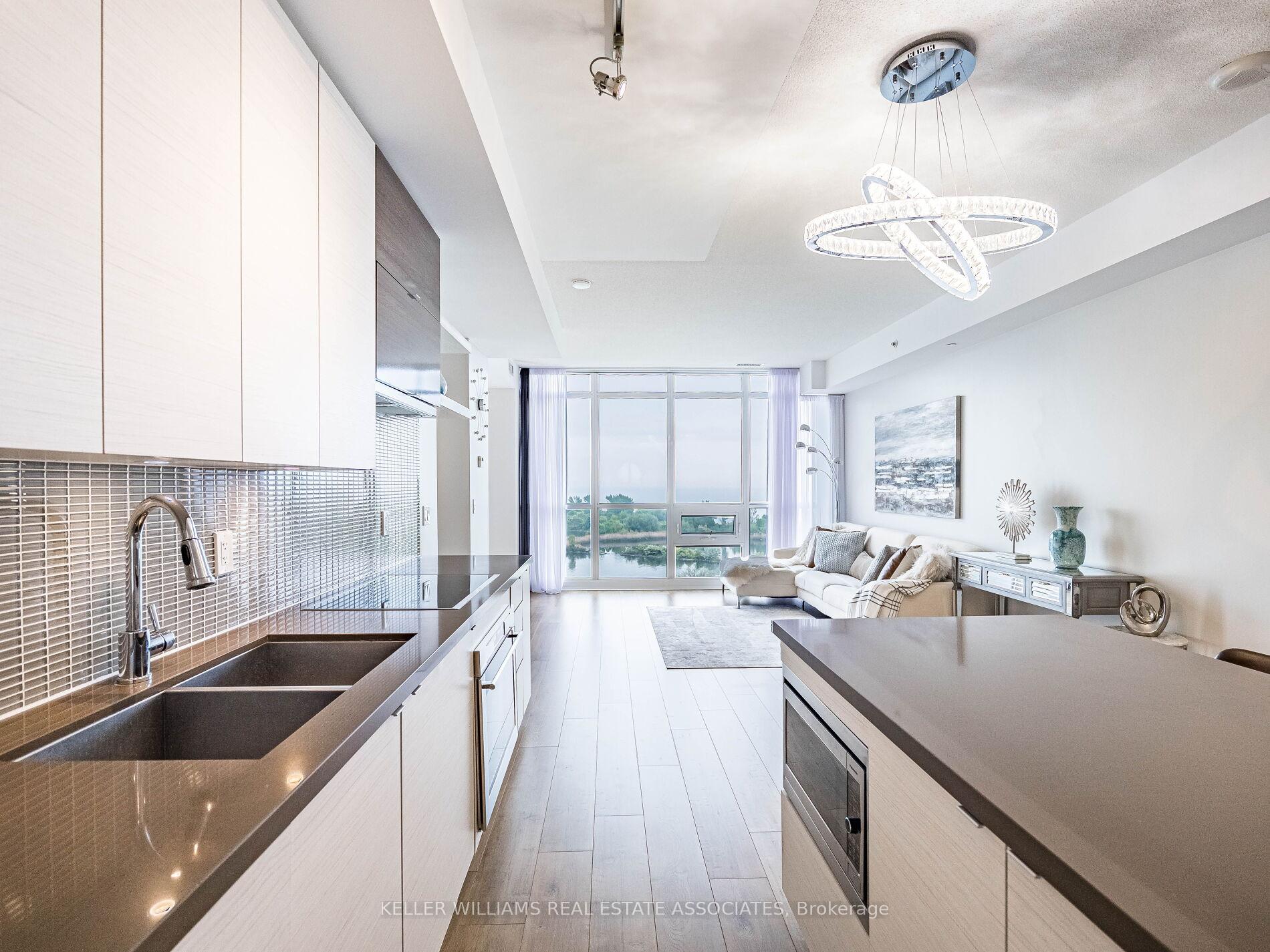 3 Bedrooms Condo at 59 Annie Craig, Toronto For sale