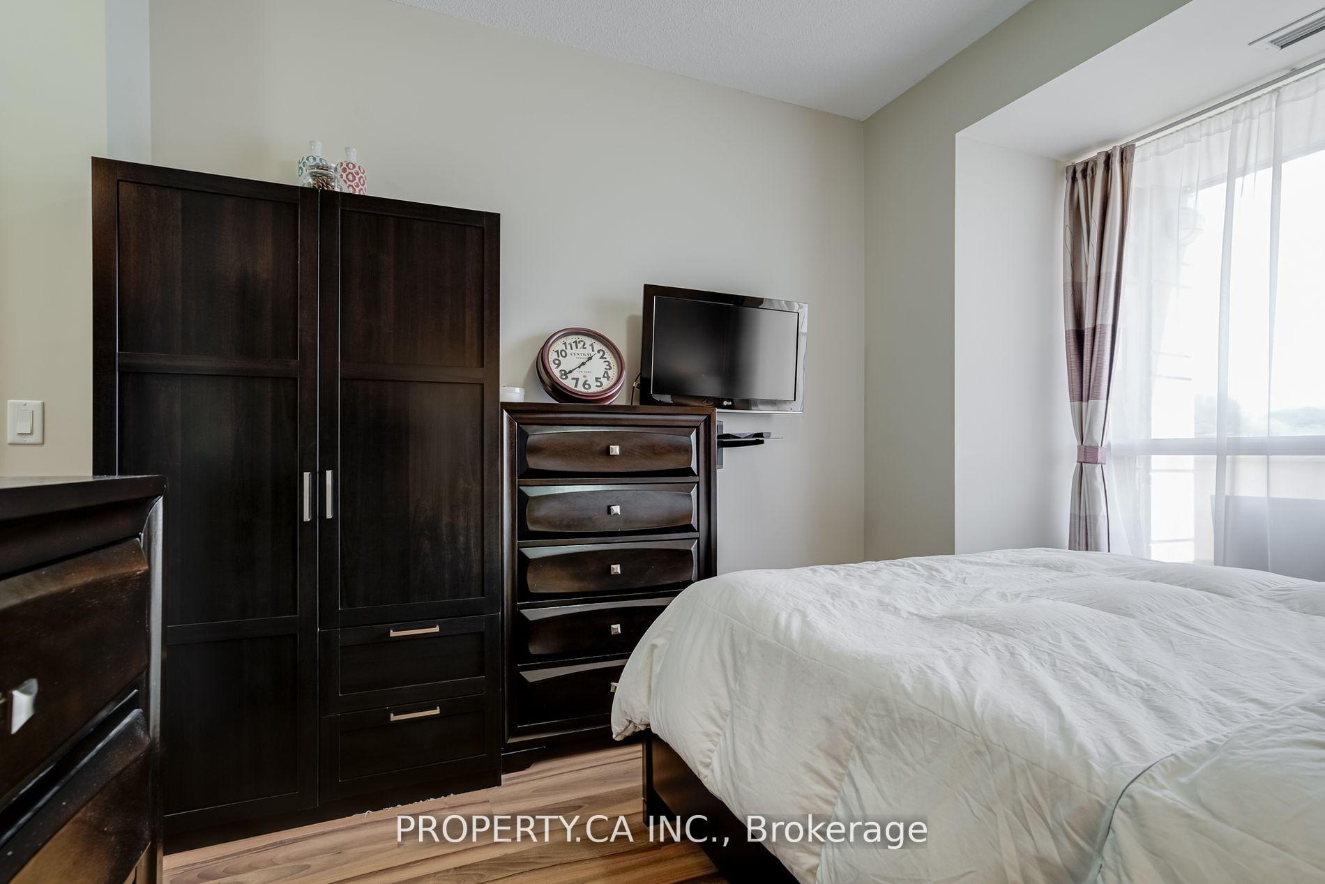 2 Bedrooms Condo at 100 Harrison, Toronto For sale