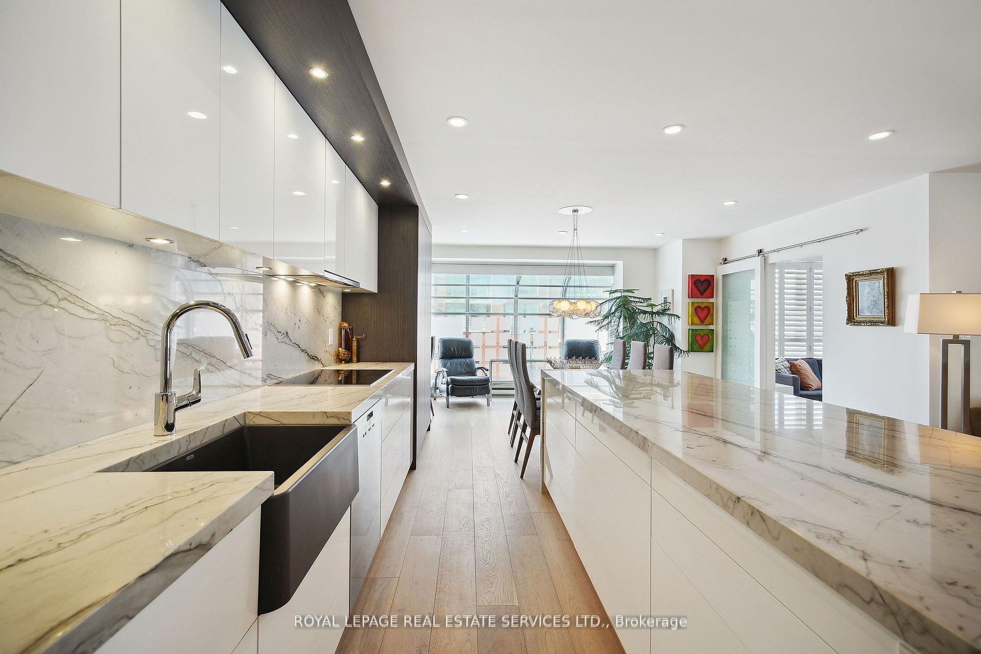 2 Bedrooms Condo at 480 Queens, Toronto For sale