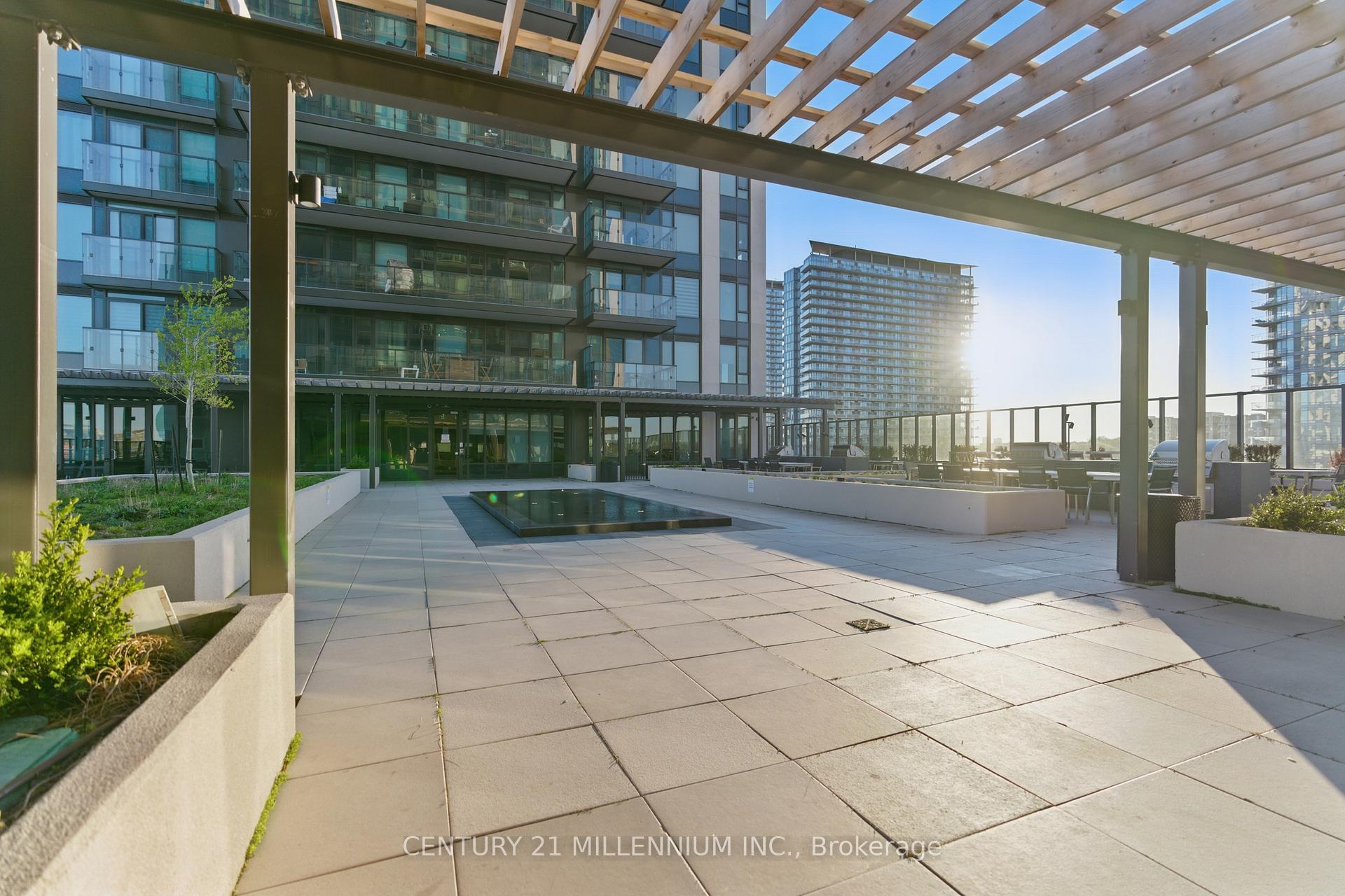 3 Bedrooms Condo at 1926 Lake Shore, Toronto For sale