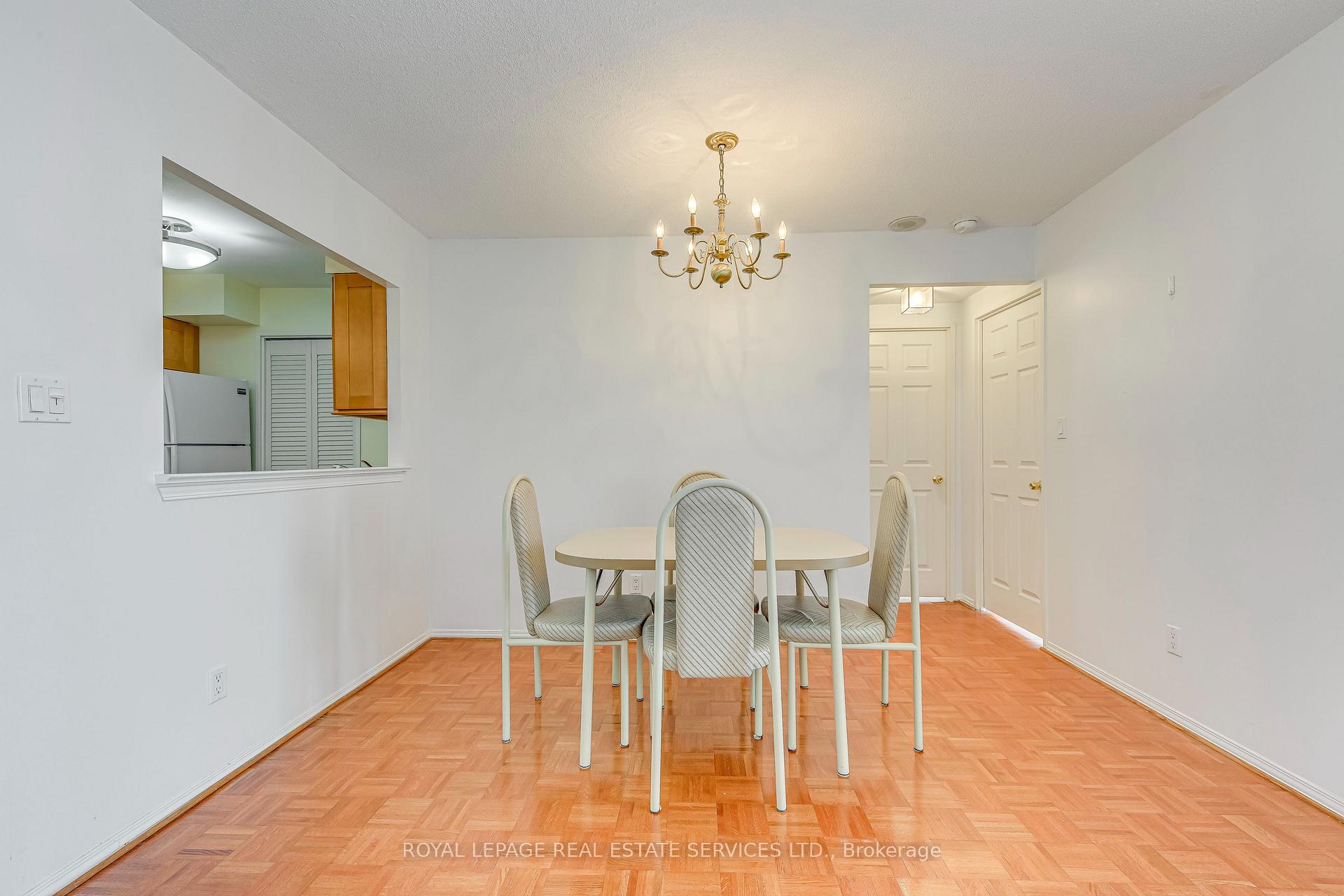 2 Bedrooms Condo at 3605 Kariya, Mississauga For sale