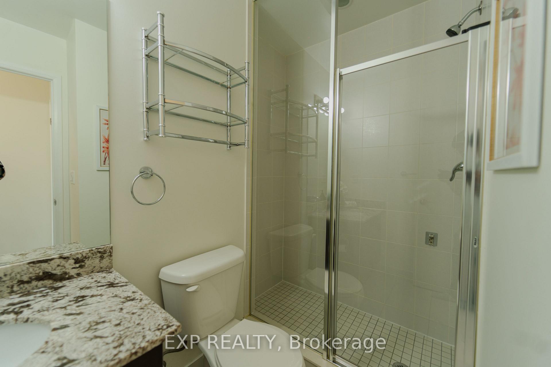 2 Bedrooms Condo at 2900 Highway 7, Vaughan For sale