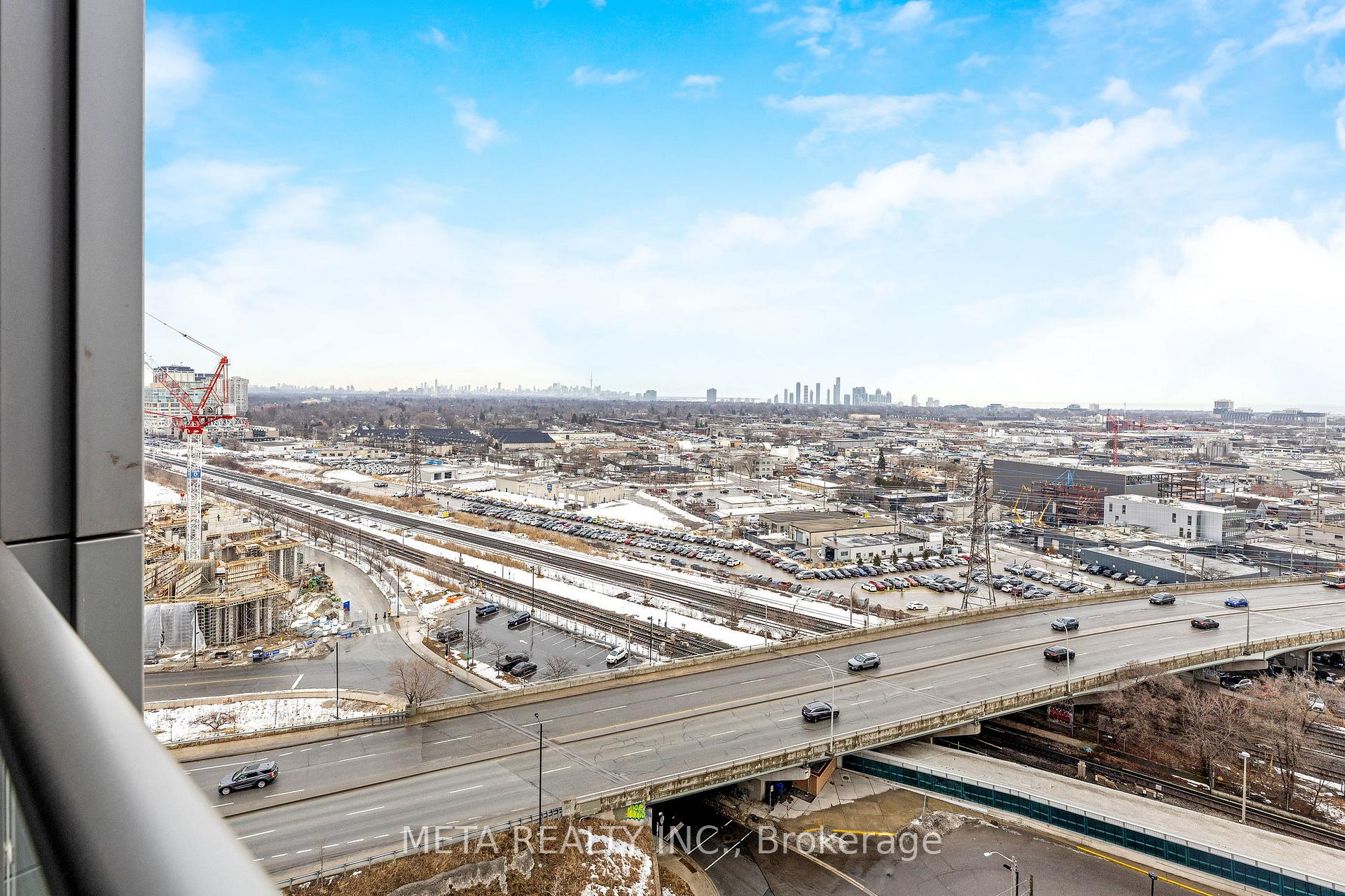 2 Bedrooms Condo at 15 Viking,  Toronto For sale
