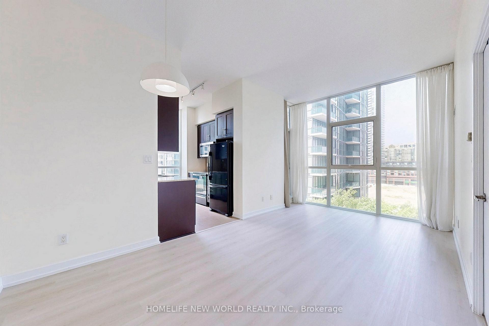 2 Bedrooms Condo at 4070 Confederation, Mississauga For sale
