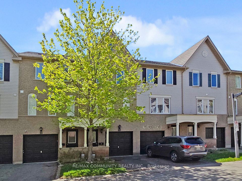 49 McGonigal Lane, Ajax, ON L1T 4H1