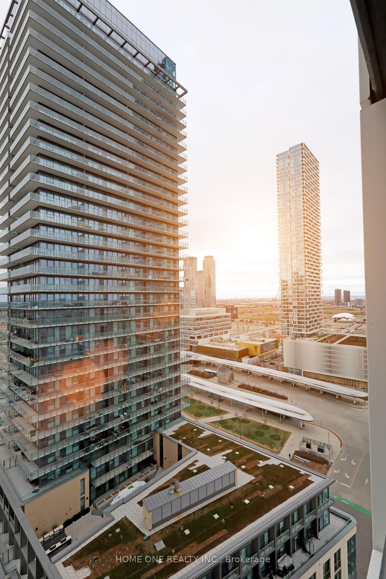 2 Bedrooms Condo at 1000 Portage,  Vaughan For sale