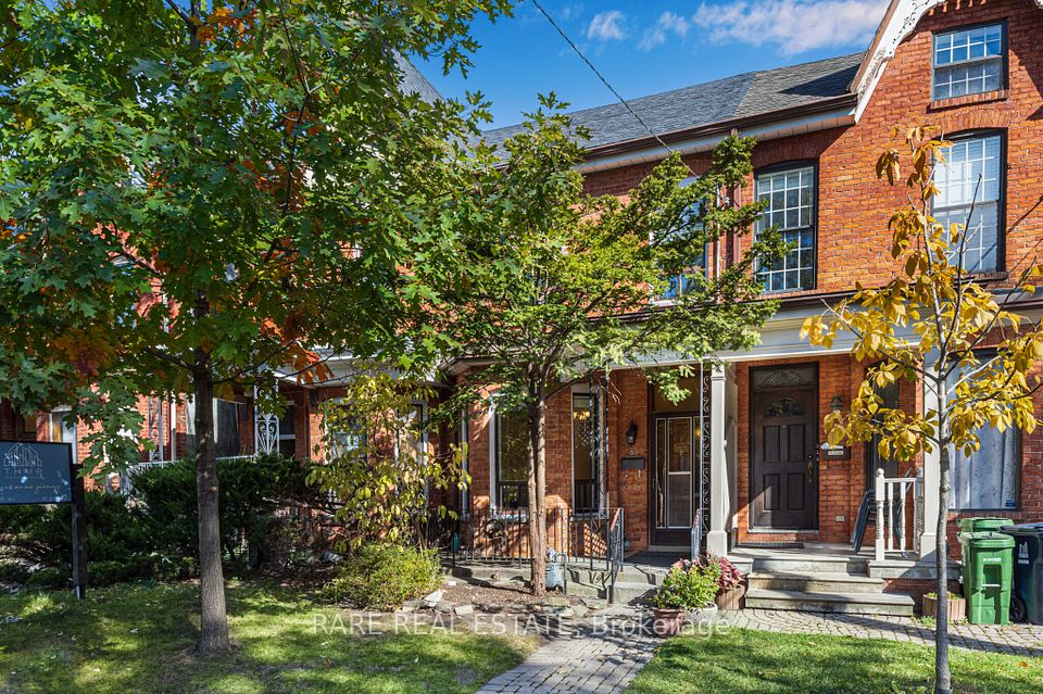 69 Robert Street