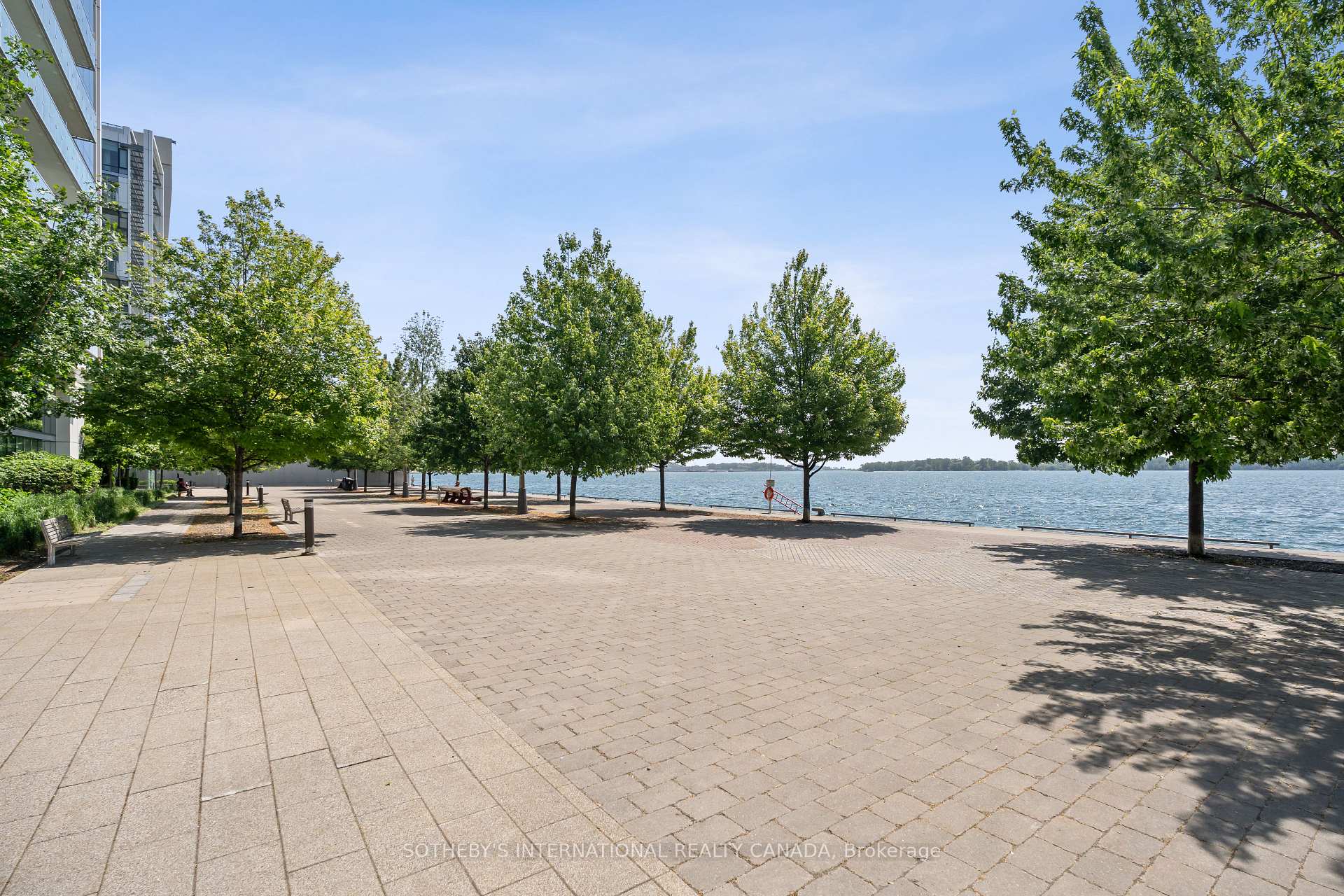 3 Bedrooms Condo at 39 Queens, Toronto For sale