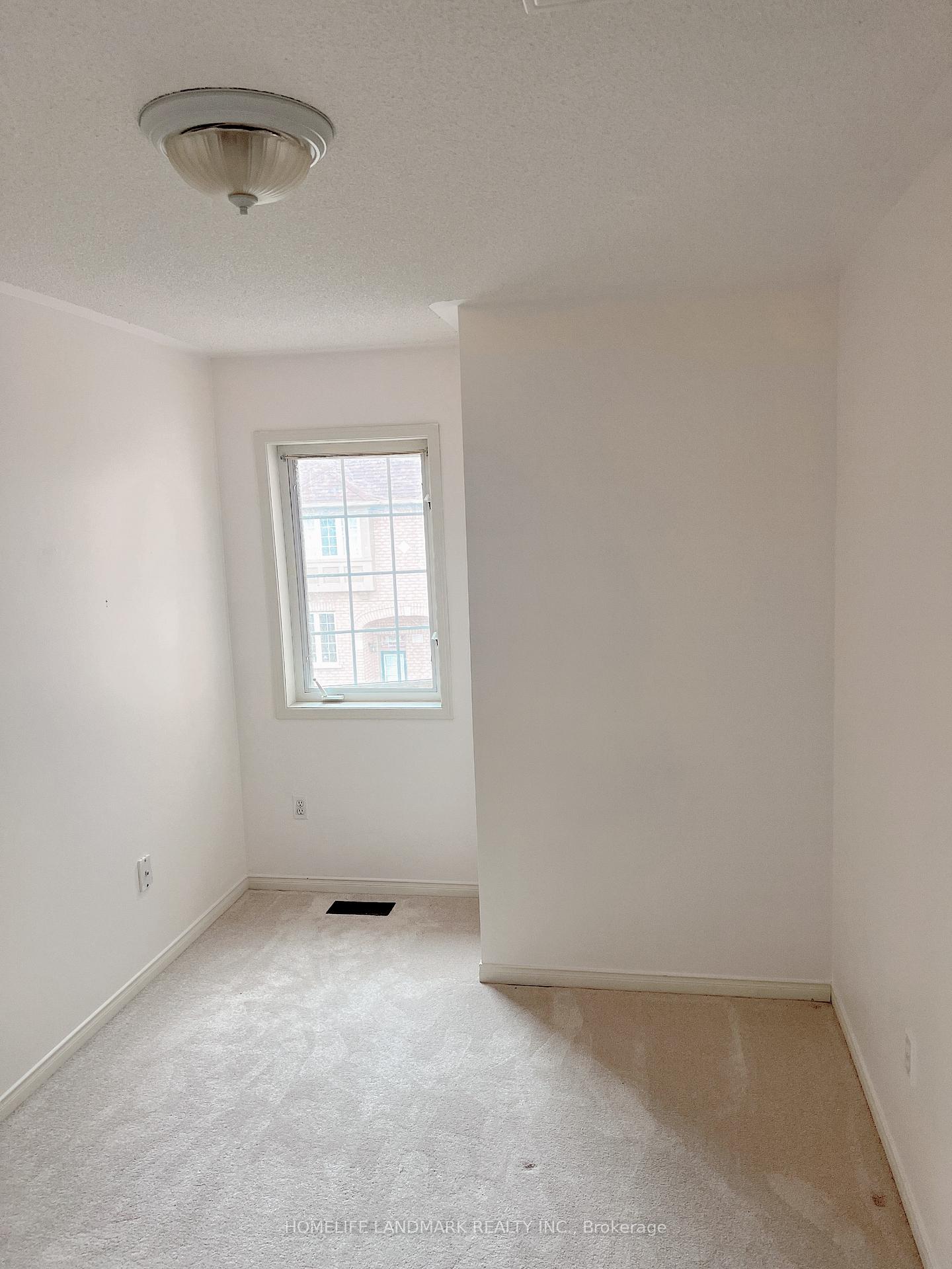 3 Bedrooms Condo at 3020 Cedarglen, Mississauga For sale