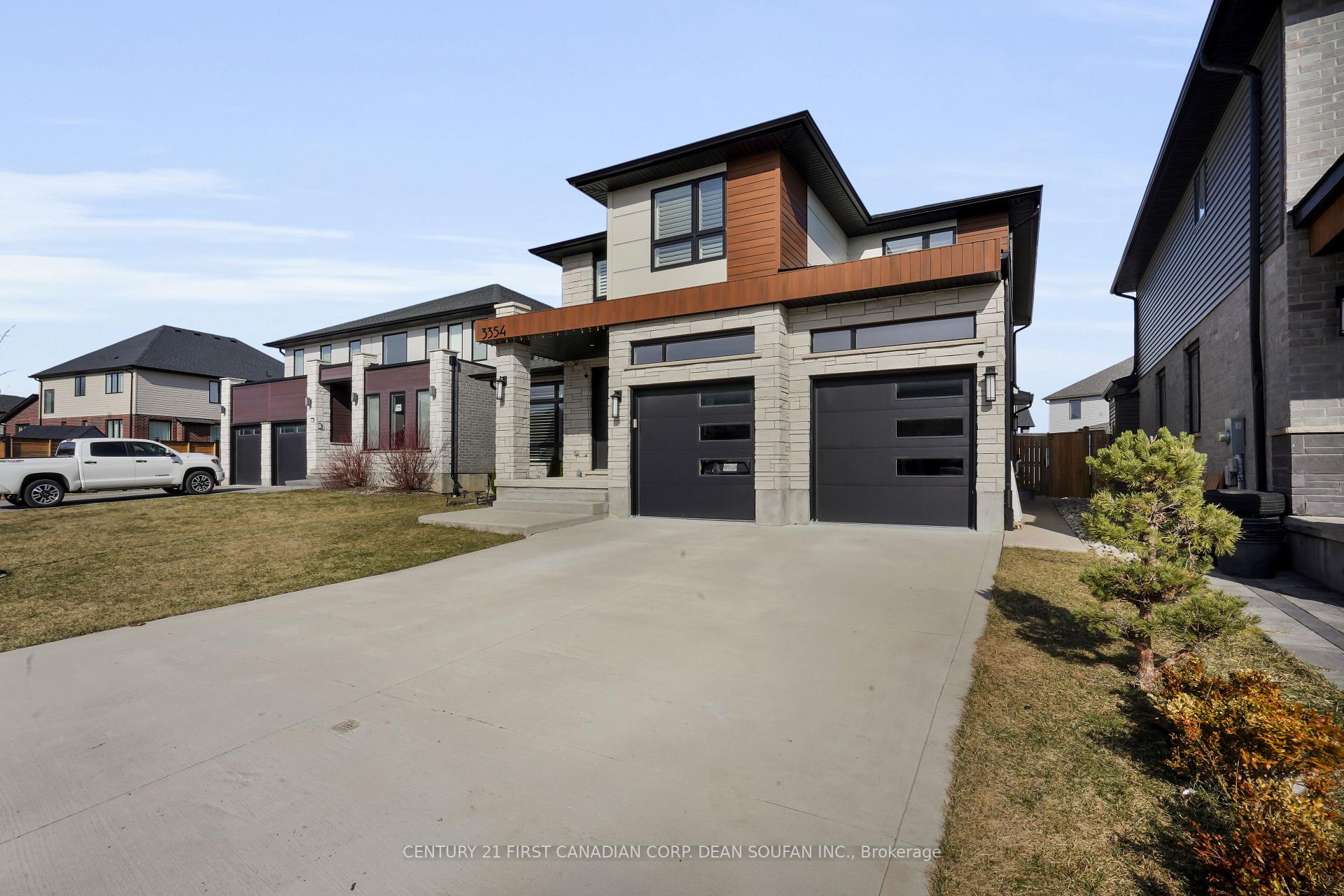 3354 Mersea Street, London South, ON N6P 0G3