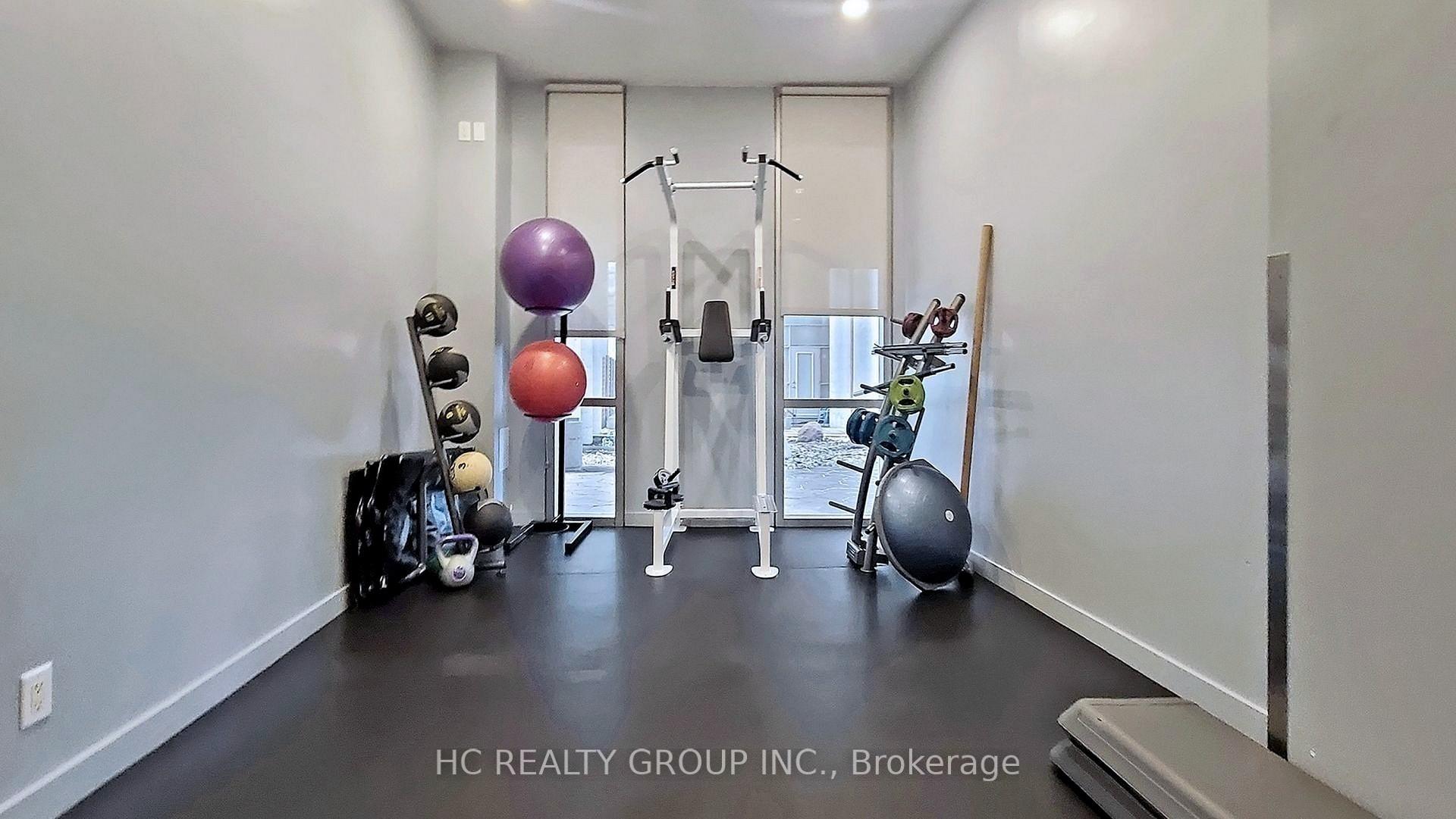 2 Bedrooms Condo at 30 Canterbury, Toronto For sale