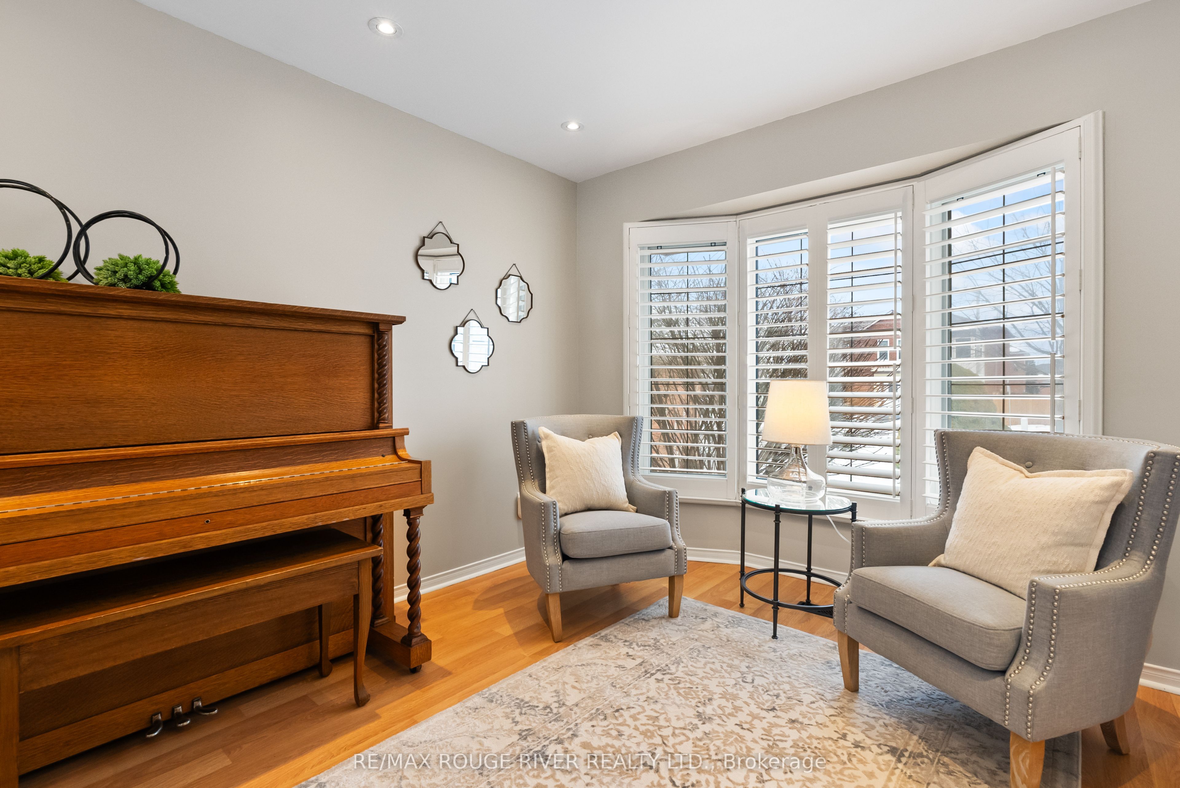 30 Willowbrook Drive, Whitby, ON L1R 1S7