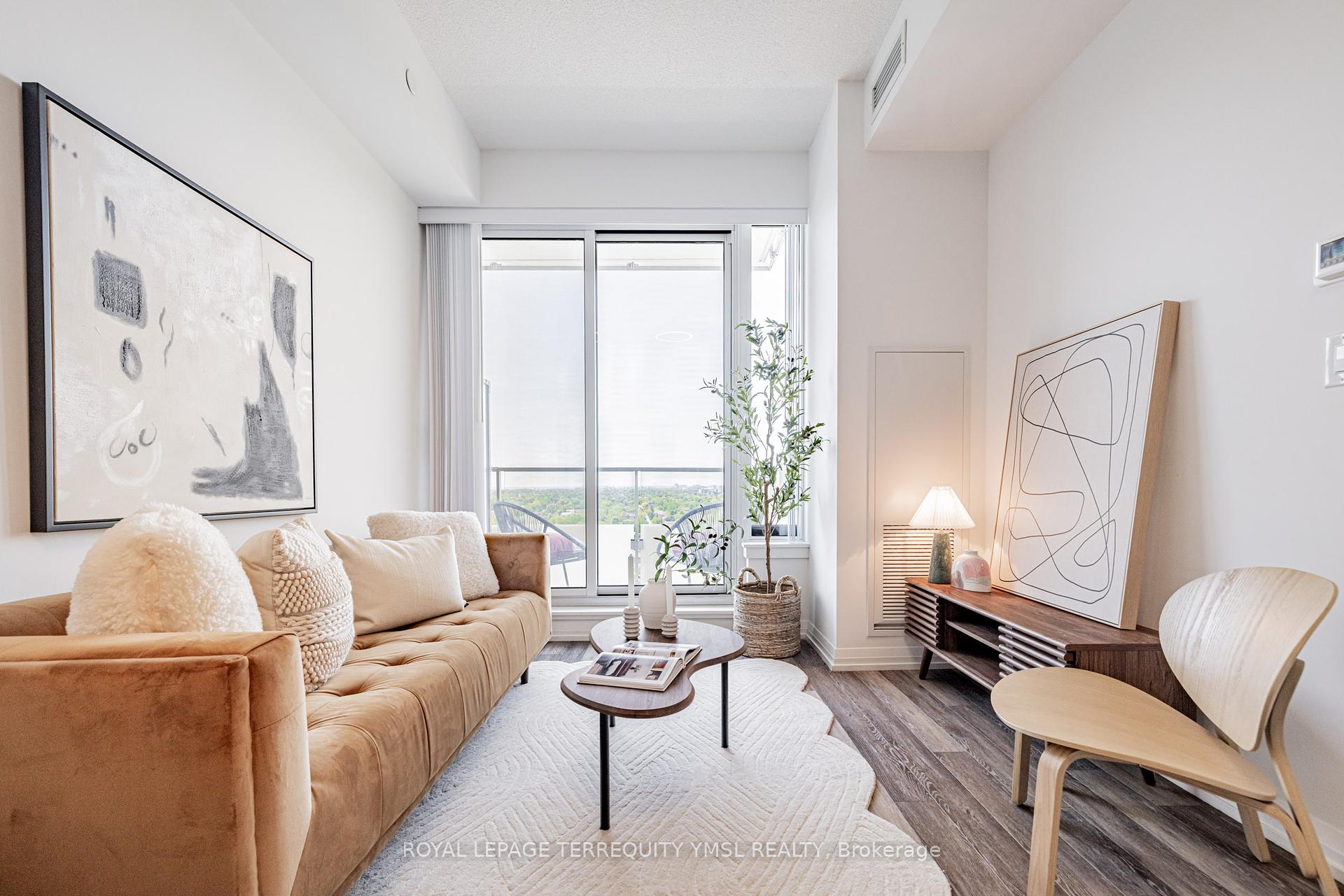 1 Bedroom Condo at 75 Canterbury, Toronto For sale