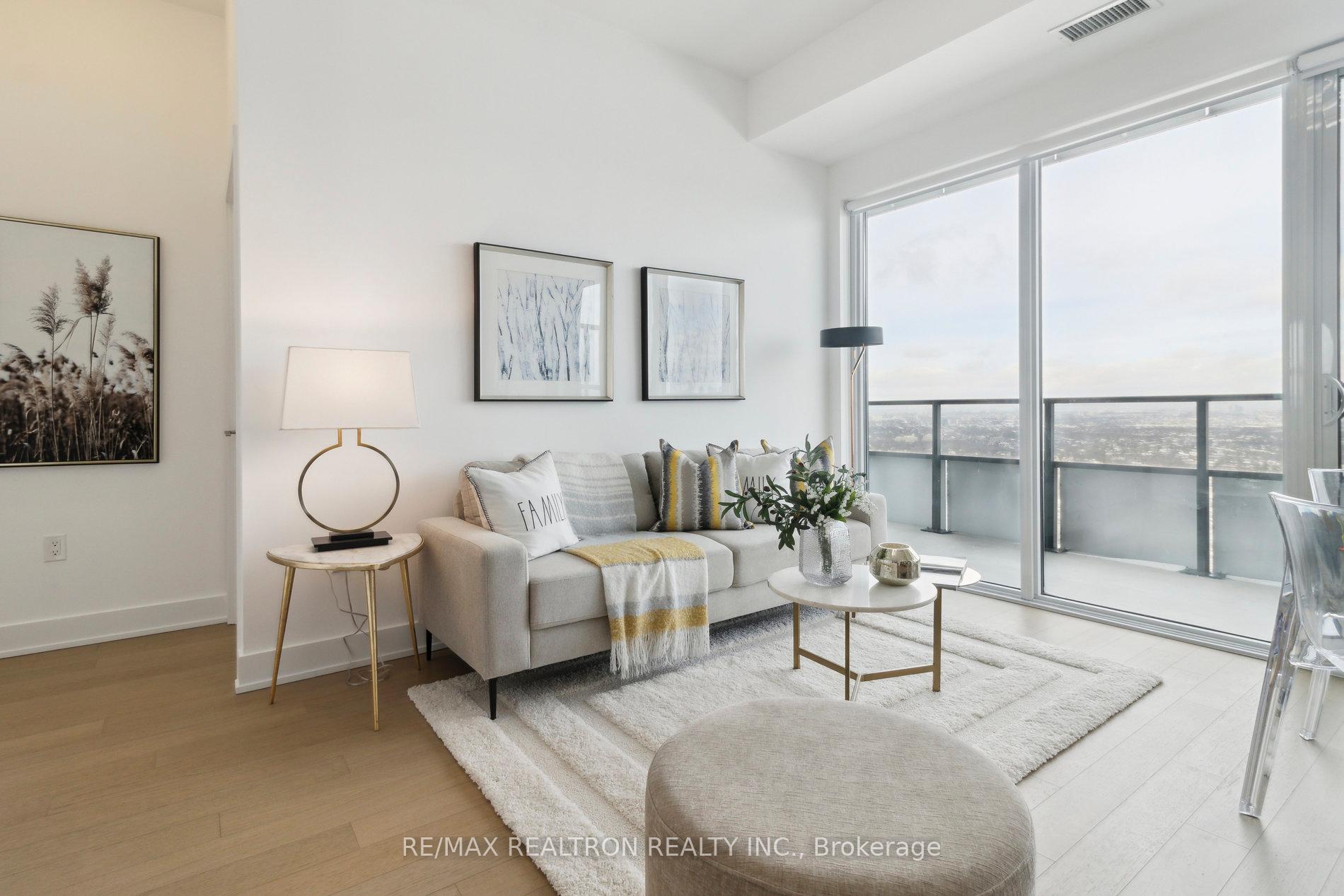 2 Bedrooms Condo at 30 Shore Breeze, Toronto For sale