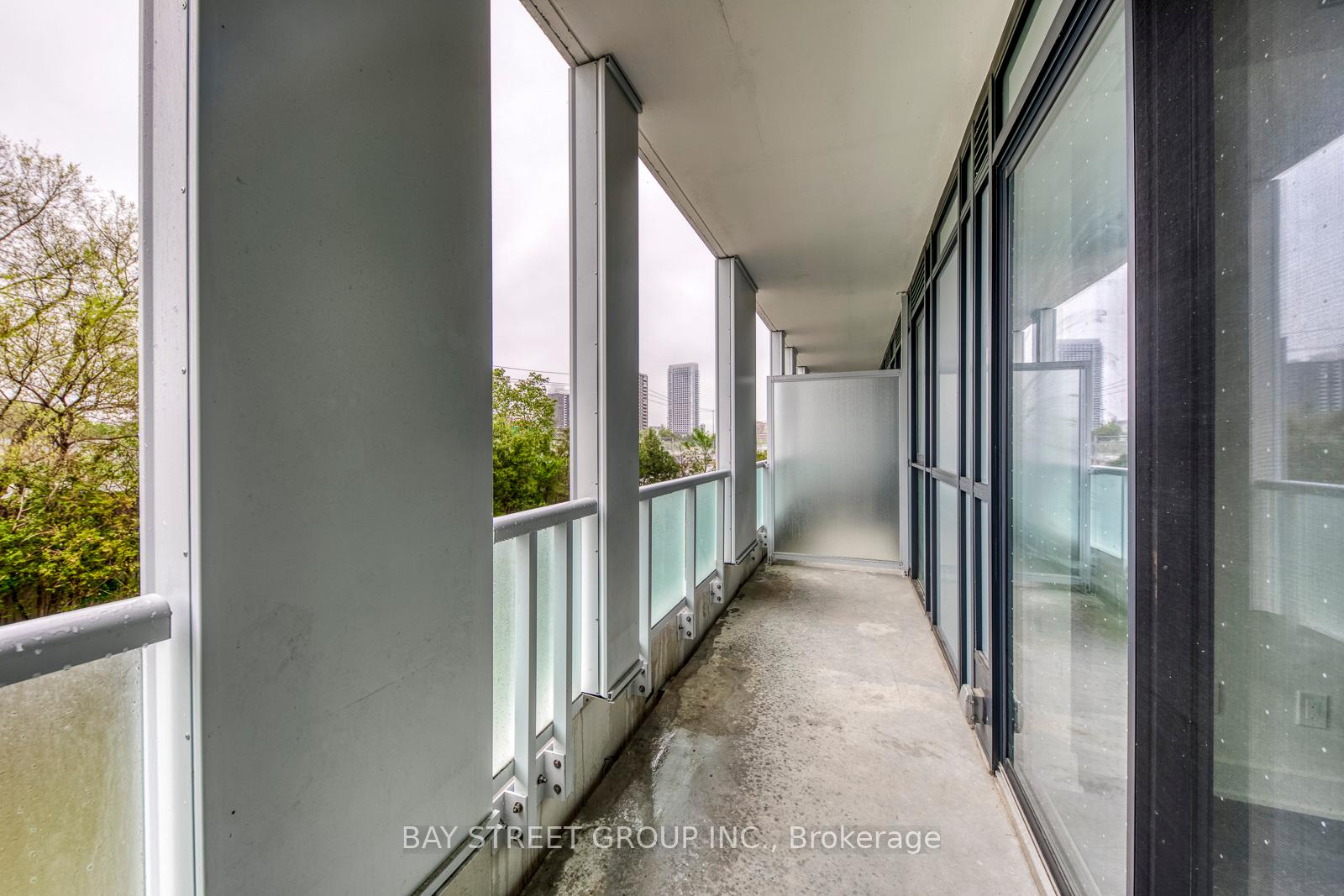 2 Bedrooms Condo at 188 Fairview Mall, Toronto For sale