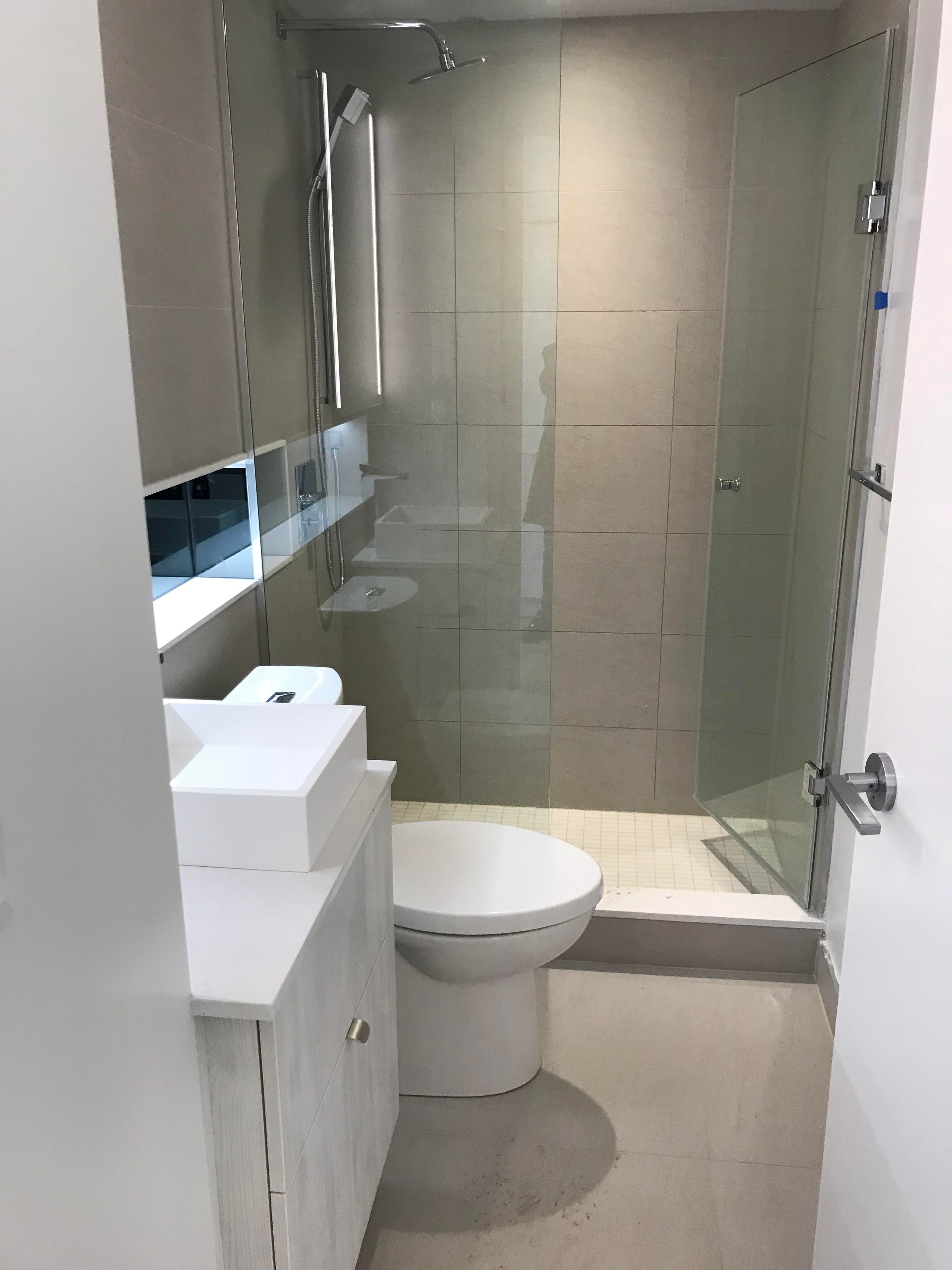 215 Queen Street W 1002