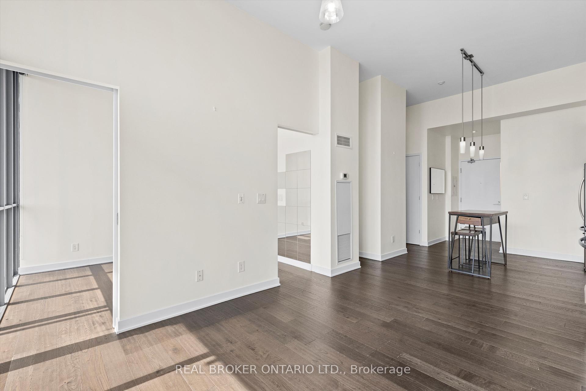 1 Bedroom Condo at 110 Charles, Toronto For sale