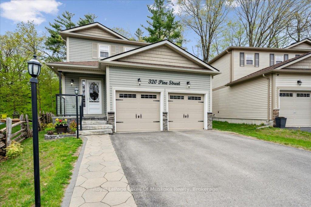 320 Pine Street, Gravenhurst, ON P1P 1B1