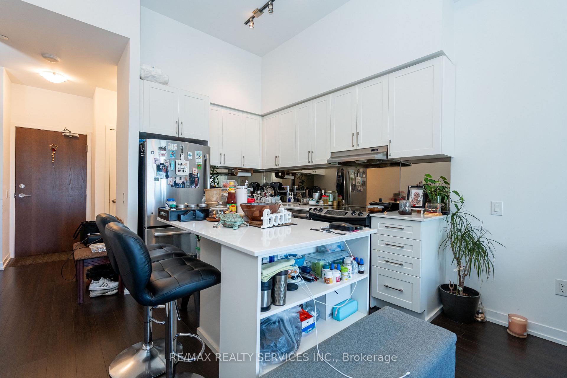 1 Bedroom Condo at 2560 Eglinton, Mississauga For sale