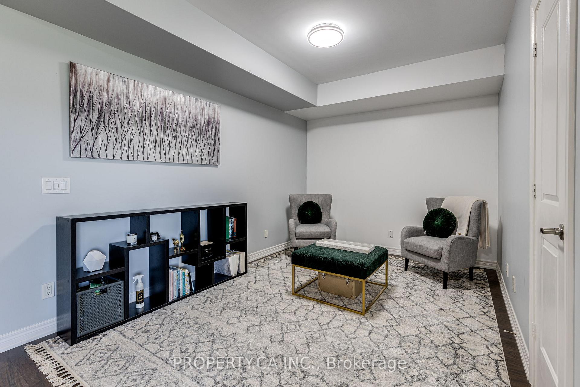 2 Bedrooms Condo at 9245 Jane, Vaughan For sale