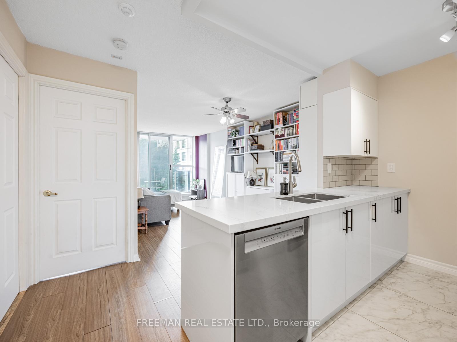 2 Bedrooms Condo at 260 Merton, Toronto For sale