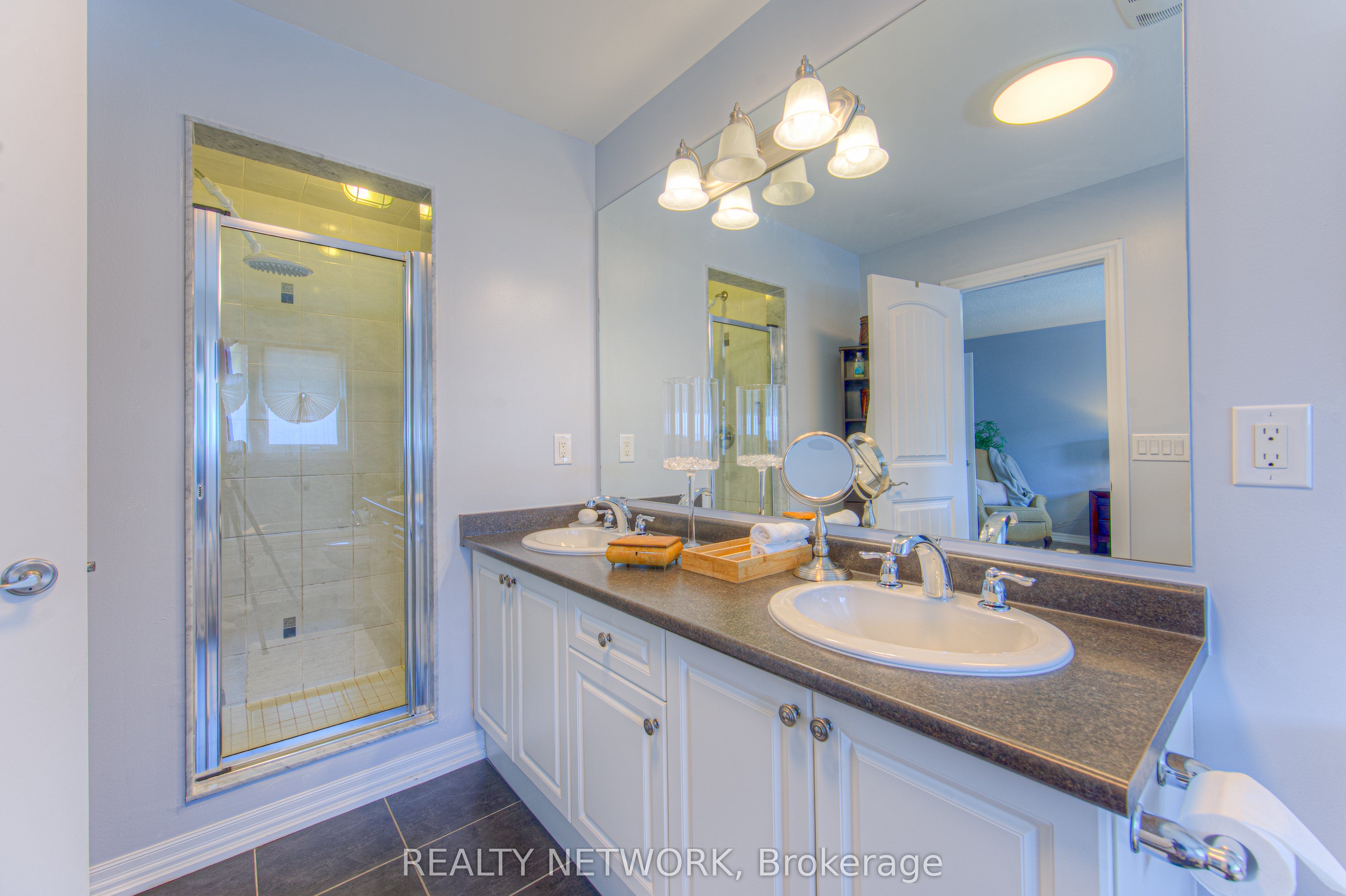 32 Forbes Terrace
