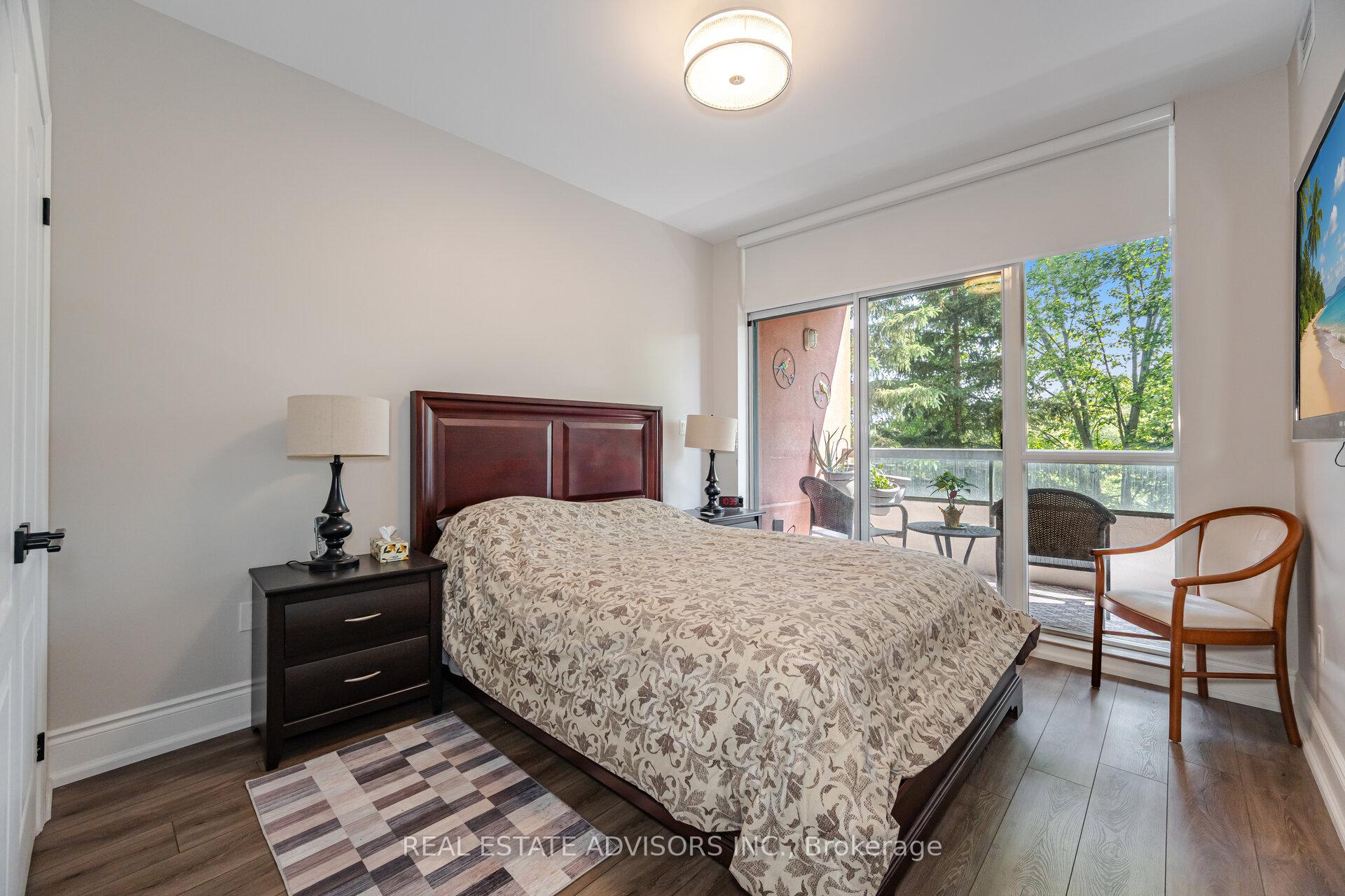 3 Bedrooms Condo at 53 Woodbridge, Vaughan For sale