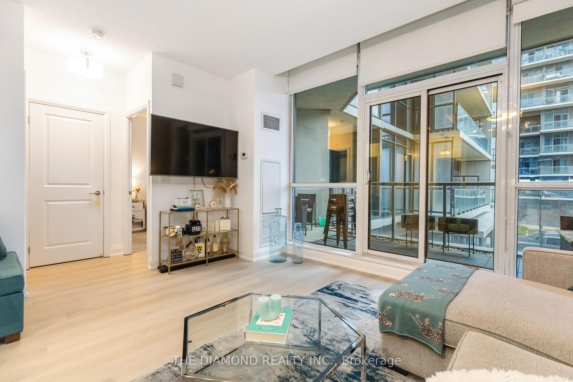 2 Bedrooms Condo at 1185 The Queensway, Toronto For sale