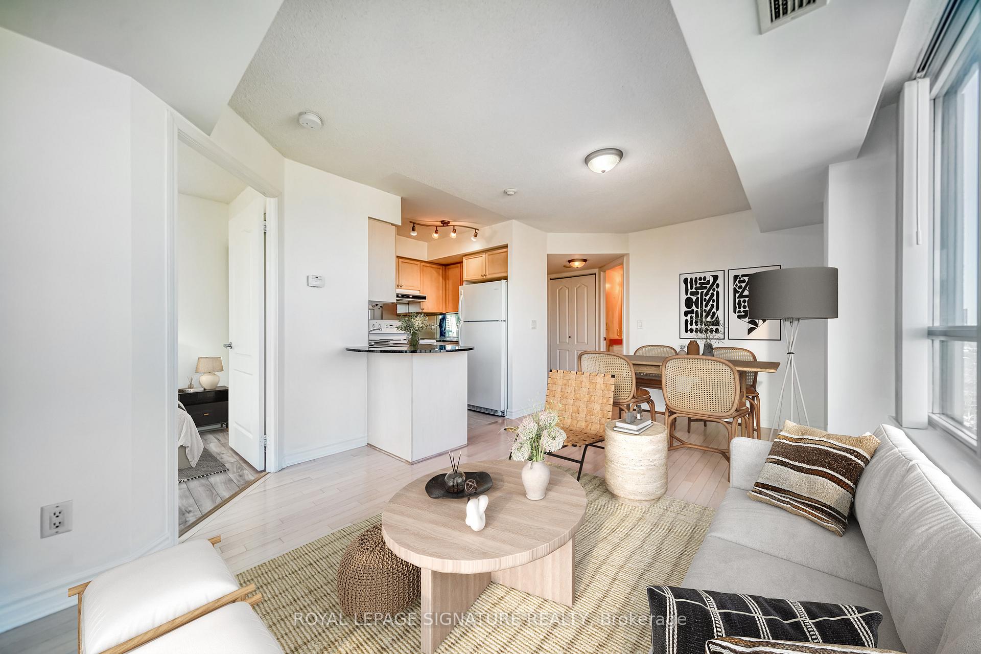 1 Bedroom Condo at 17 Barberry, Toronto For sale
