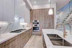 7B Bracebridge Avenue