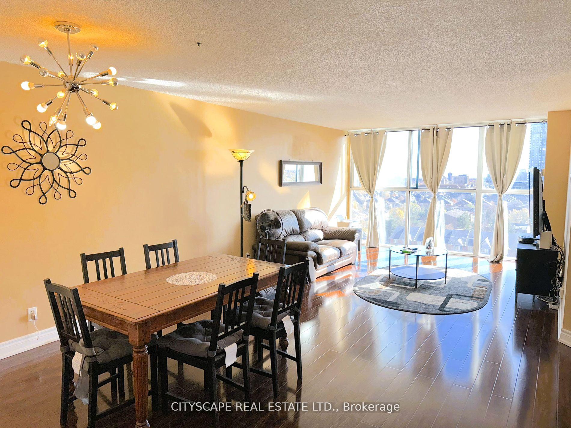 2 Bedrooms Condo at 25 Trailwood, Mississauga For sale