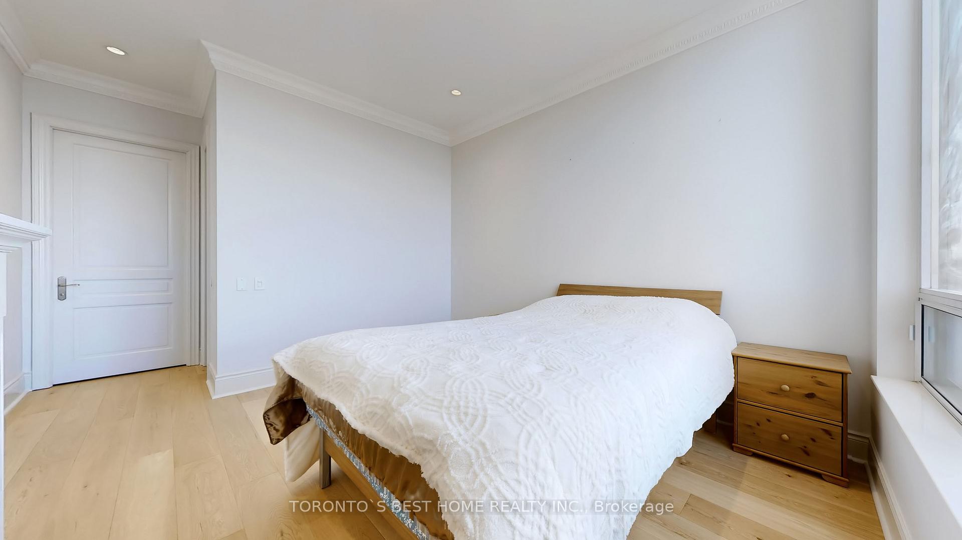3 Bedrooms Condo at 80 Harrison Garden,  Toronto For sale