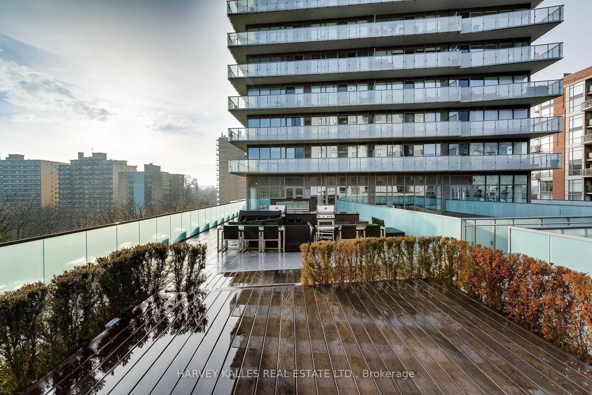 2 Bedrooms Condo at 1815 Yonge, Toronto For sale