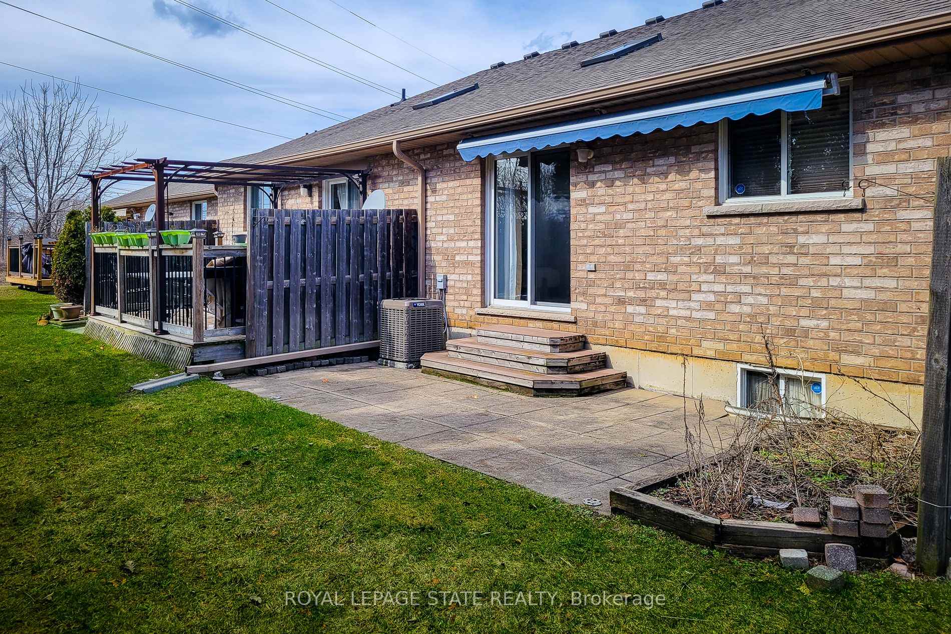 2 Bedrooms Condo at 751 Rymal, Hamilton For sale